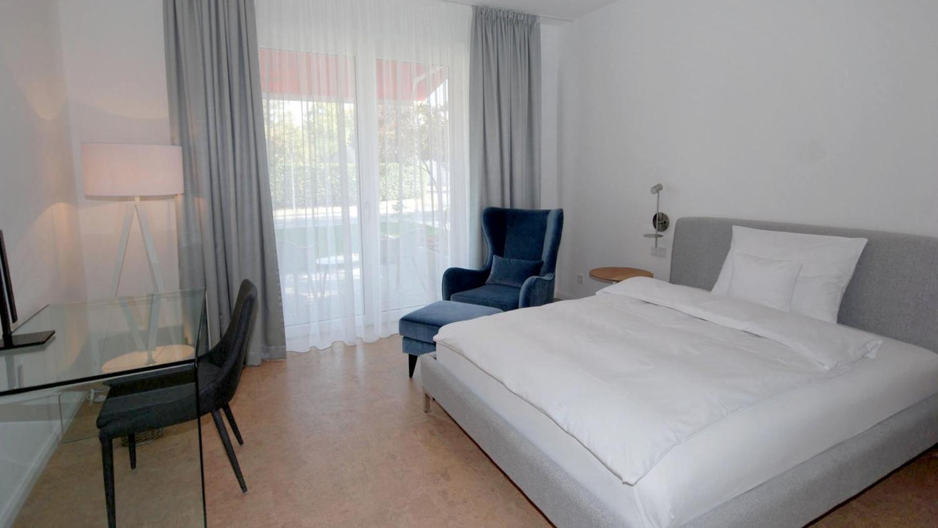 Double Room - Photo 5
