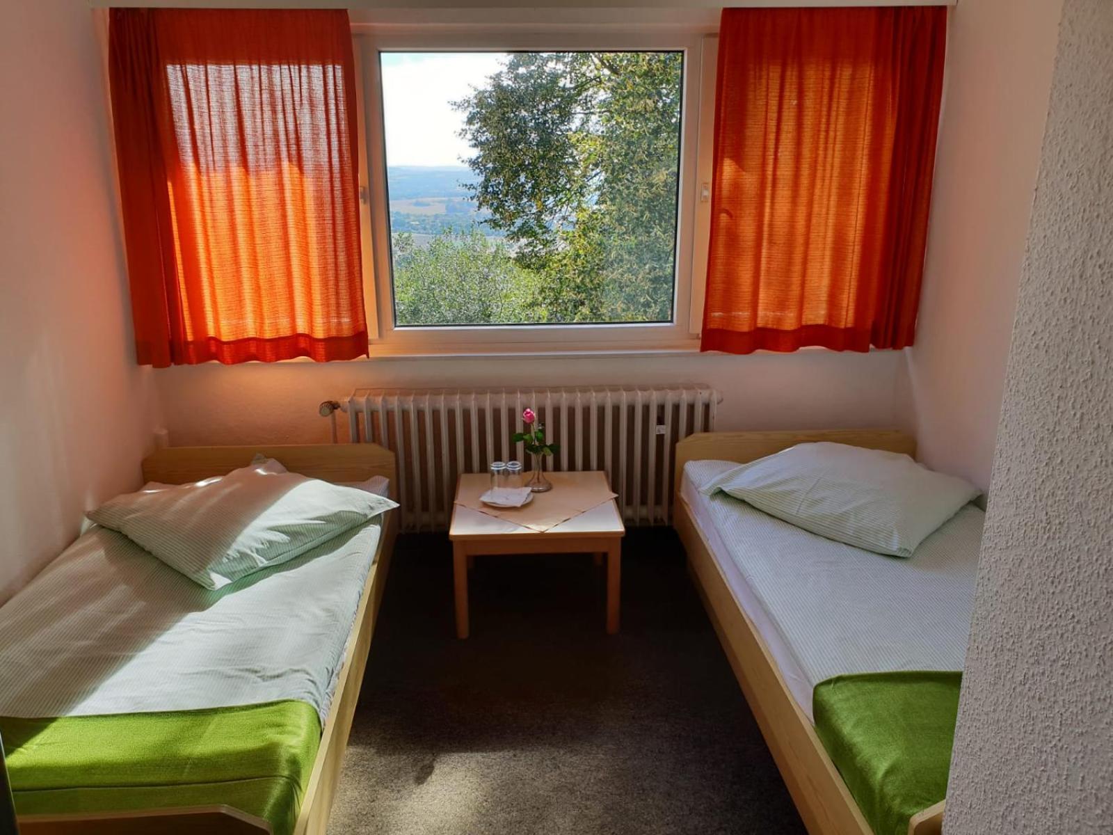 Twin Room with Bathroom - Photo 1