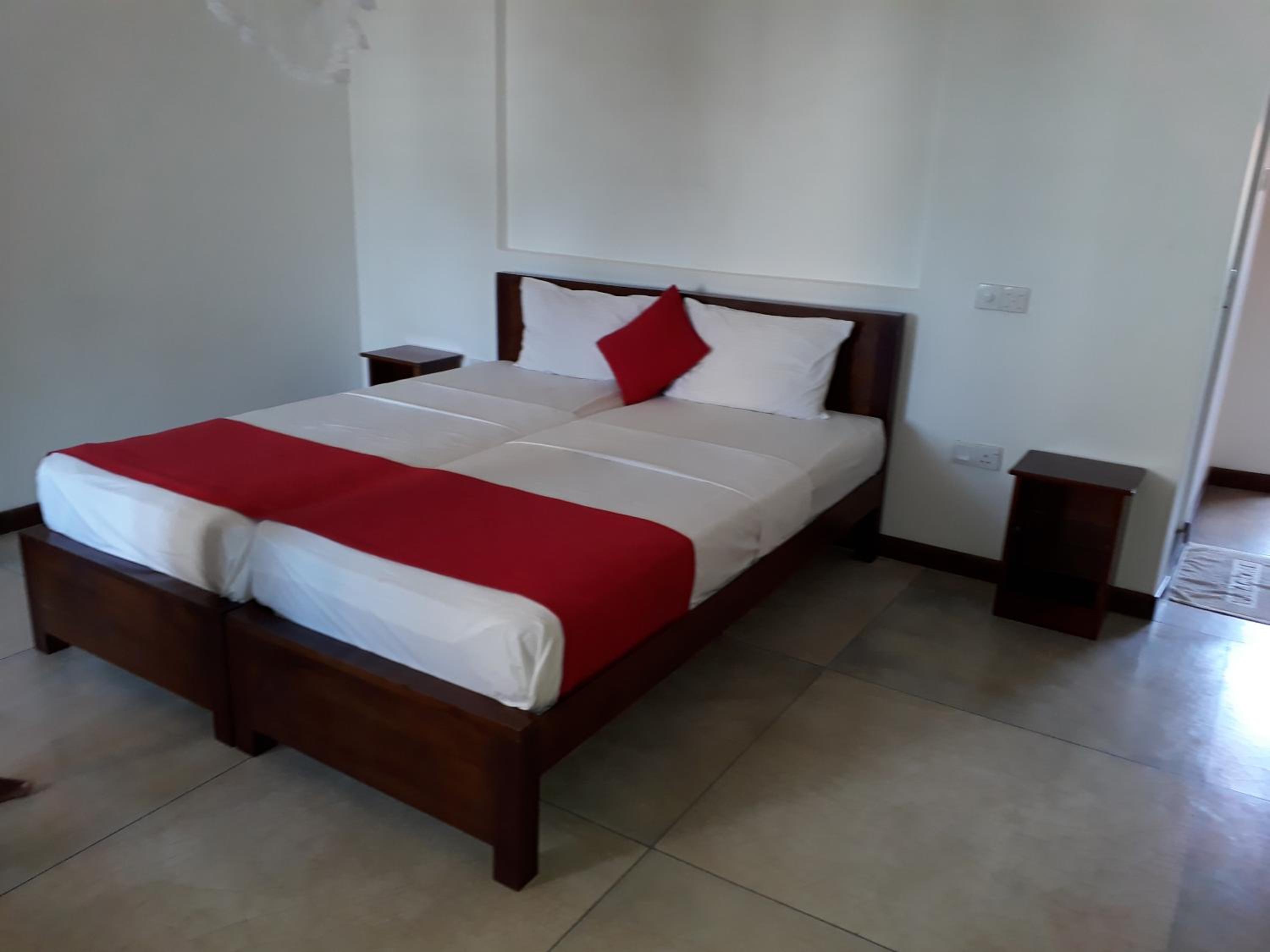 Basic Double Room photo 3