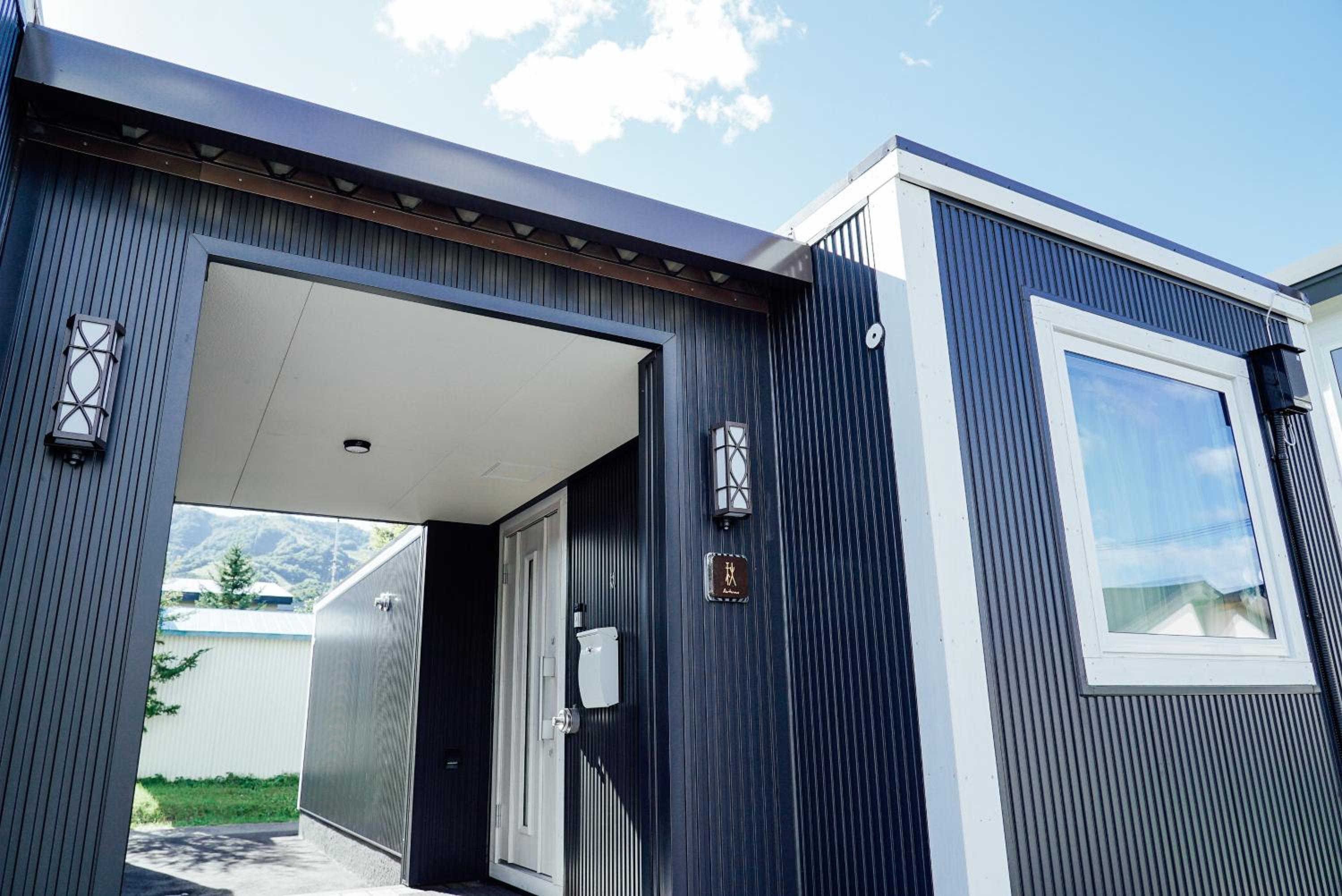 Two-Bedroom House - Photo 8