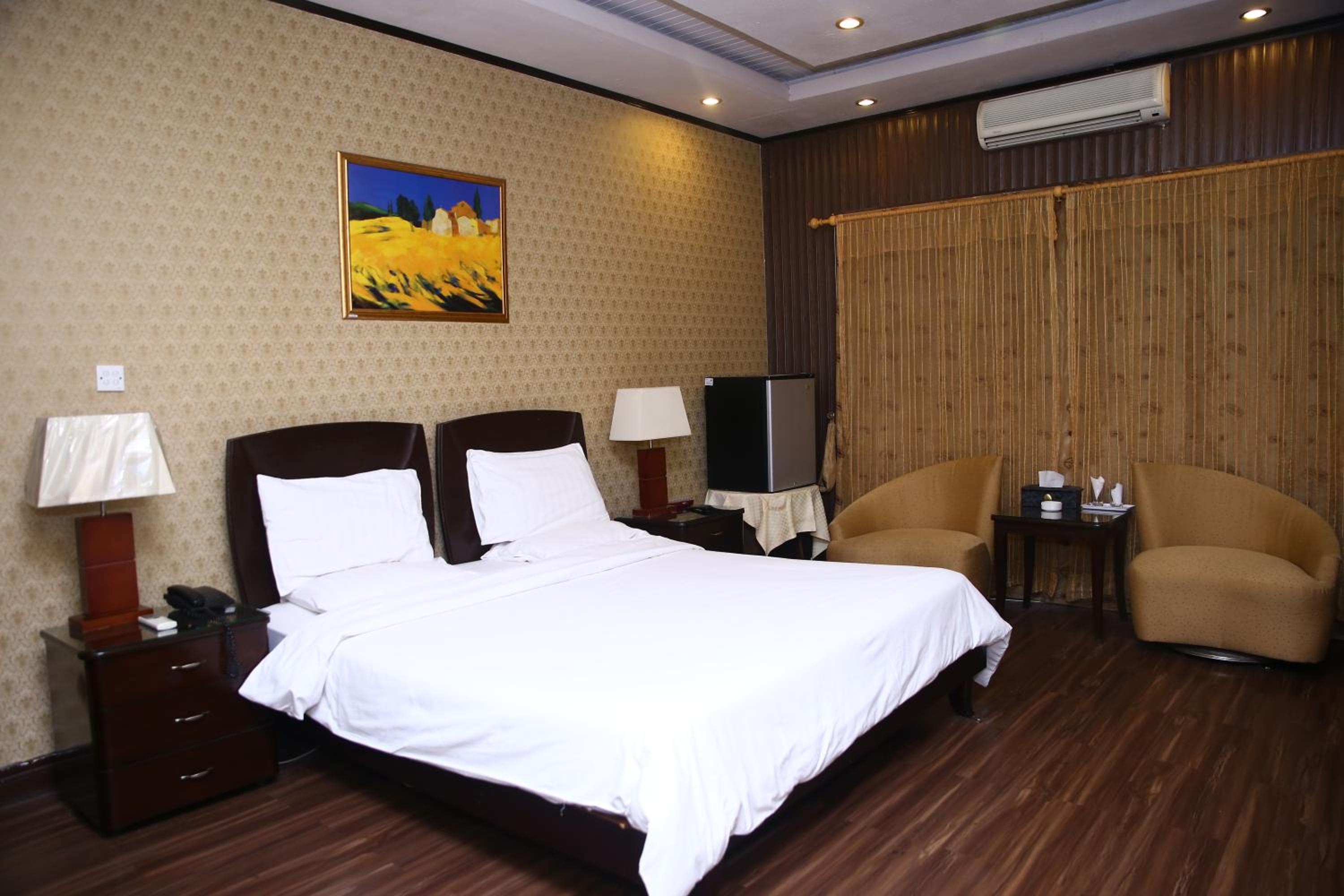 Standard Double Room photo 3
