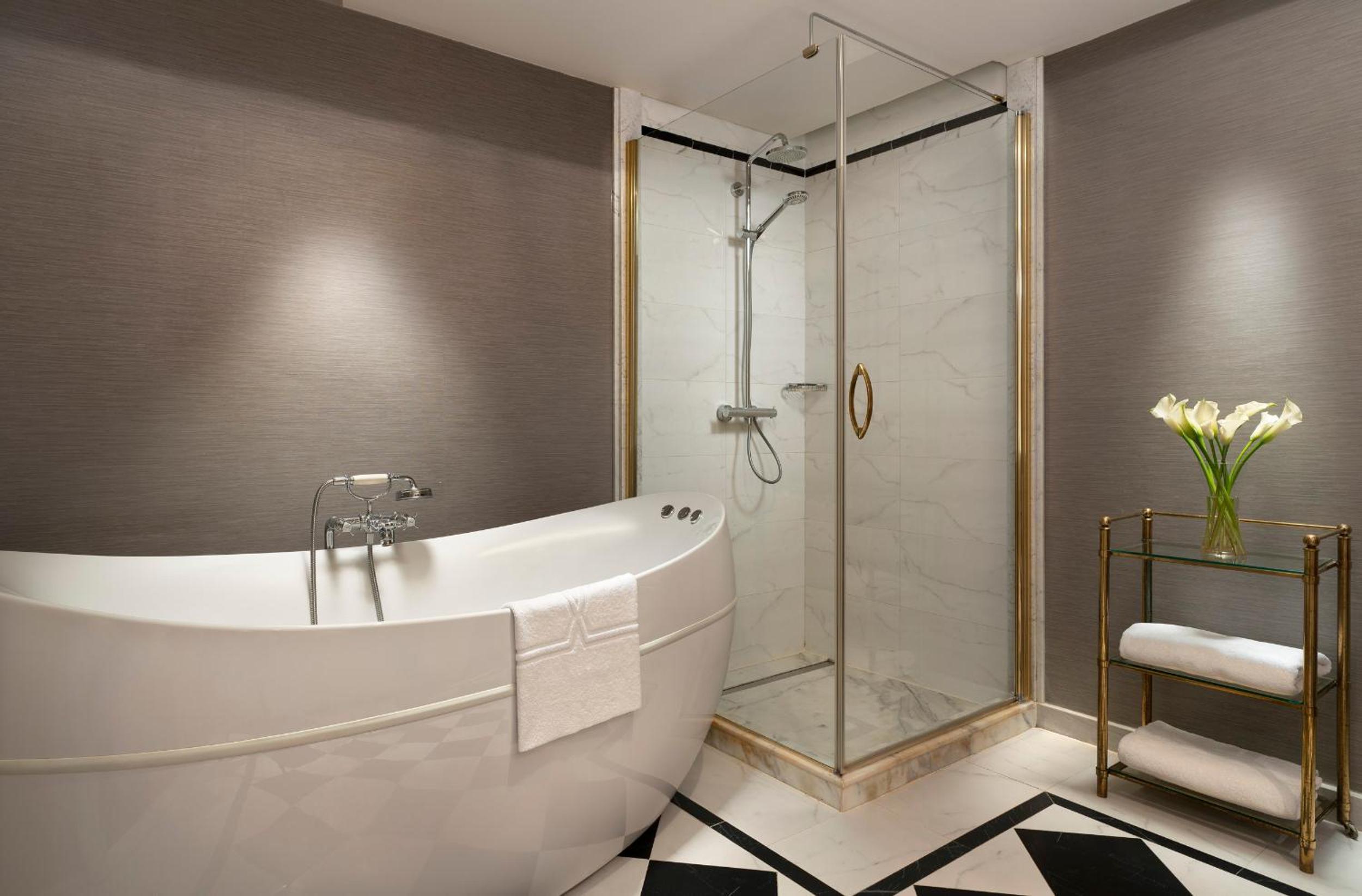 Two-Bedroom King Suite thumbnail 6