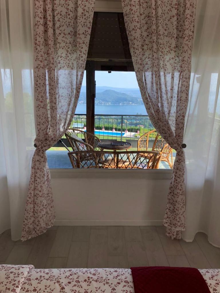Double Room with Lake View - Photo 3