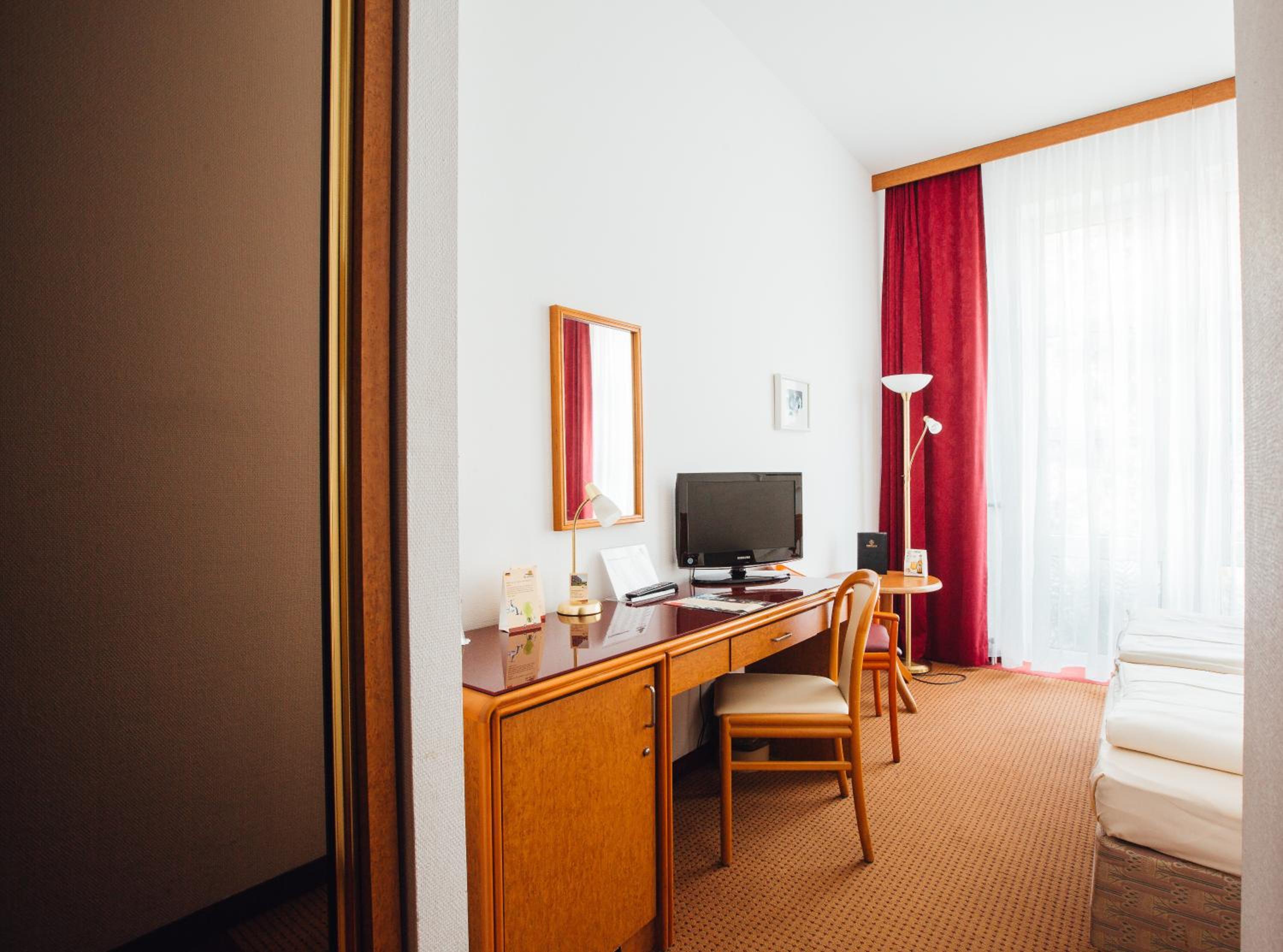 Business Double Room - Photo 4