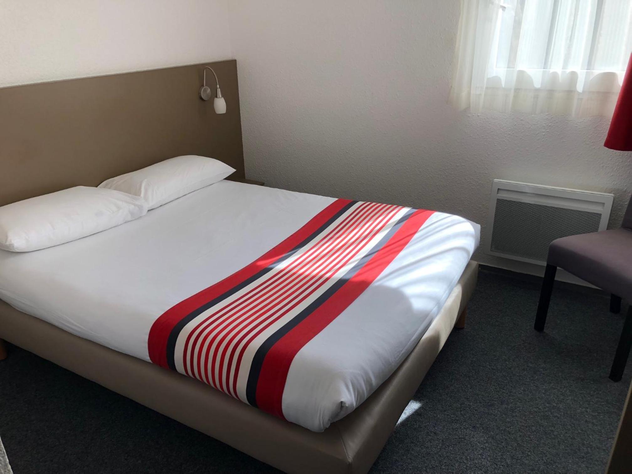 Standard Quadruple Room - Adjacent room photo 1
