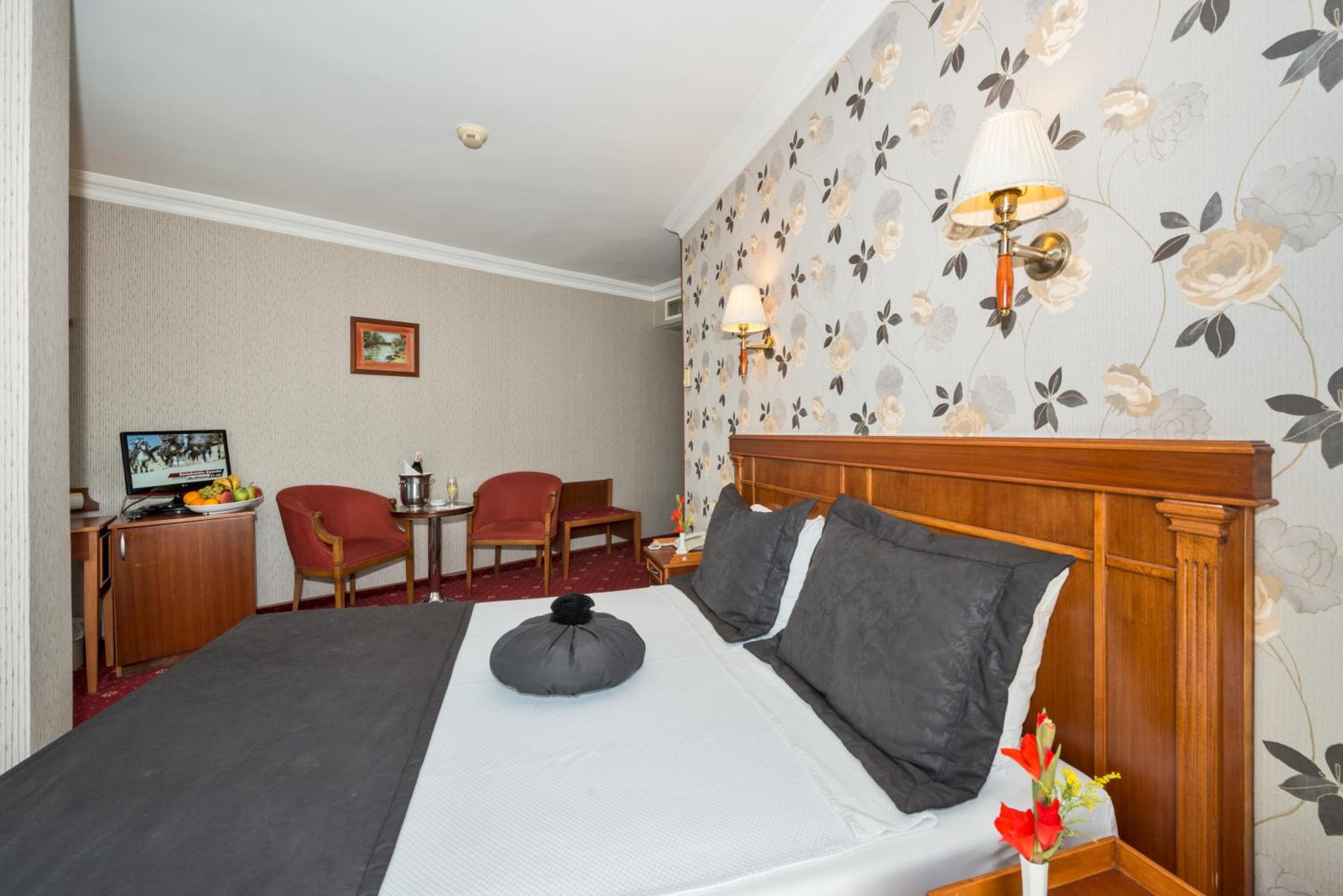 Deluxe Double Room photo 2