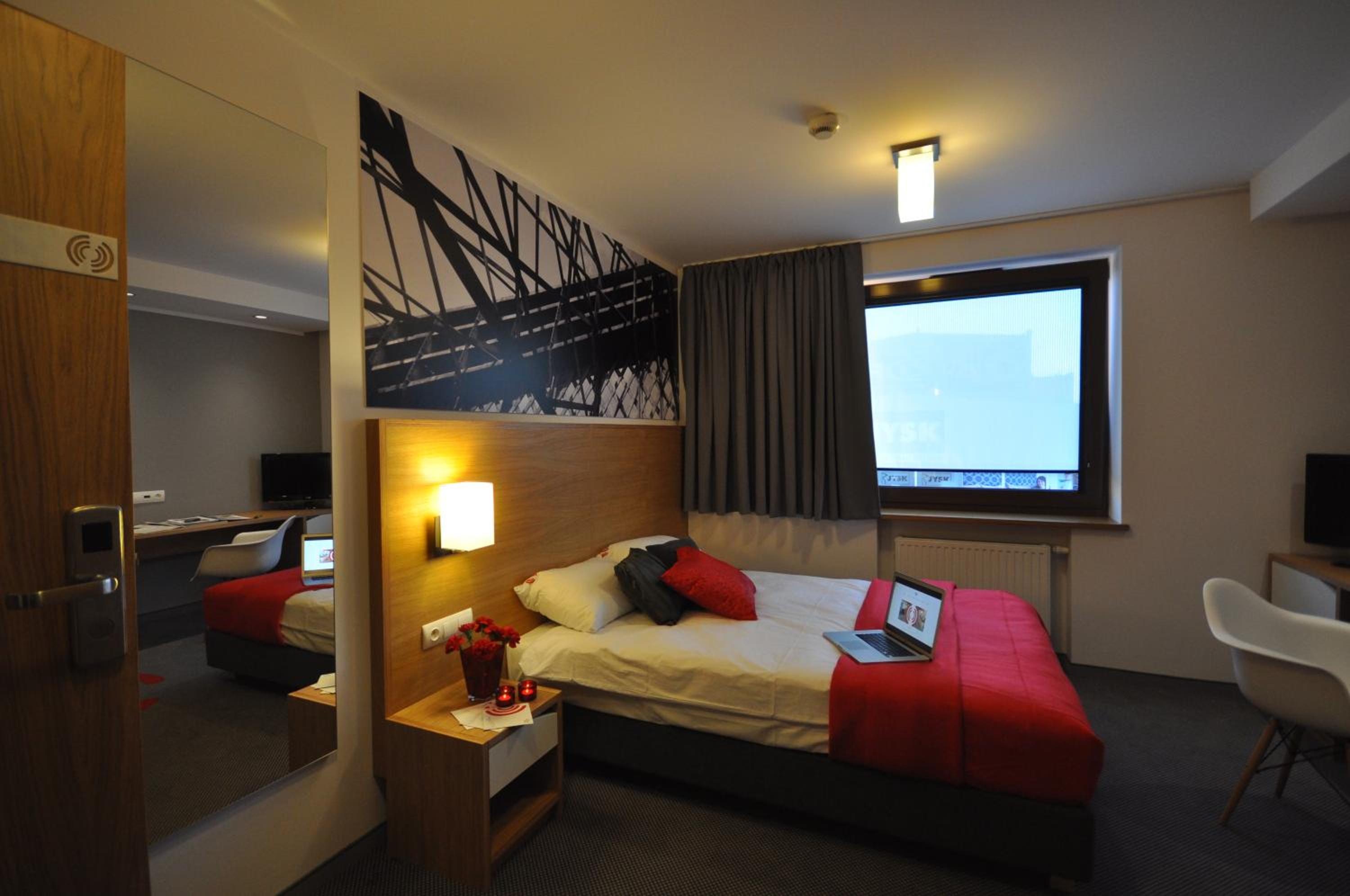 Single Room photo 2