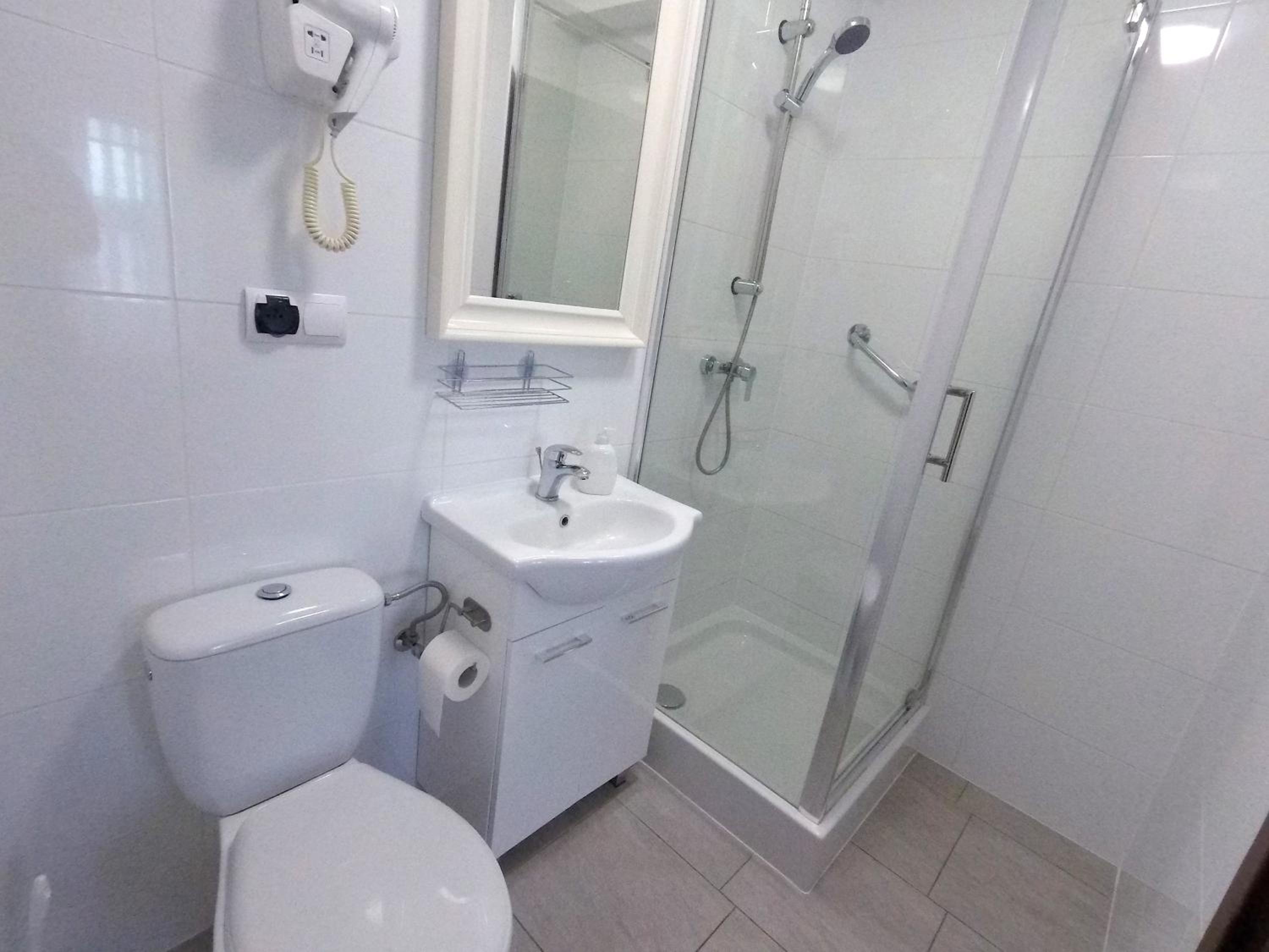 Economy Double Room - Photo 2