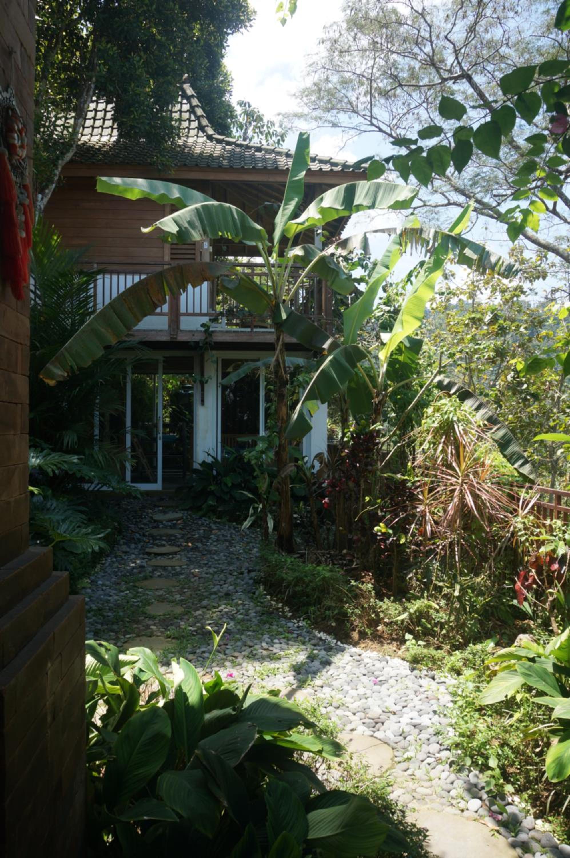 Family Room with Garden View - Photo 25