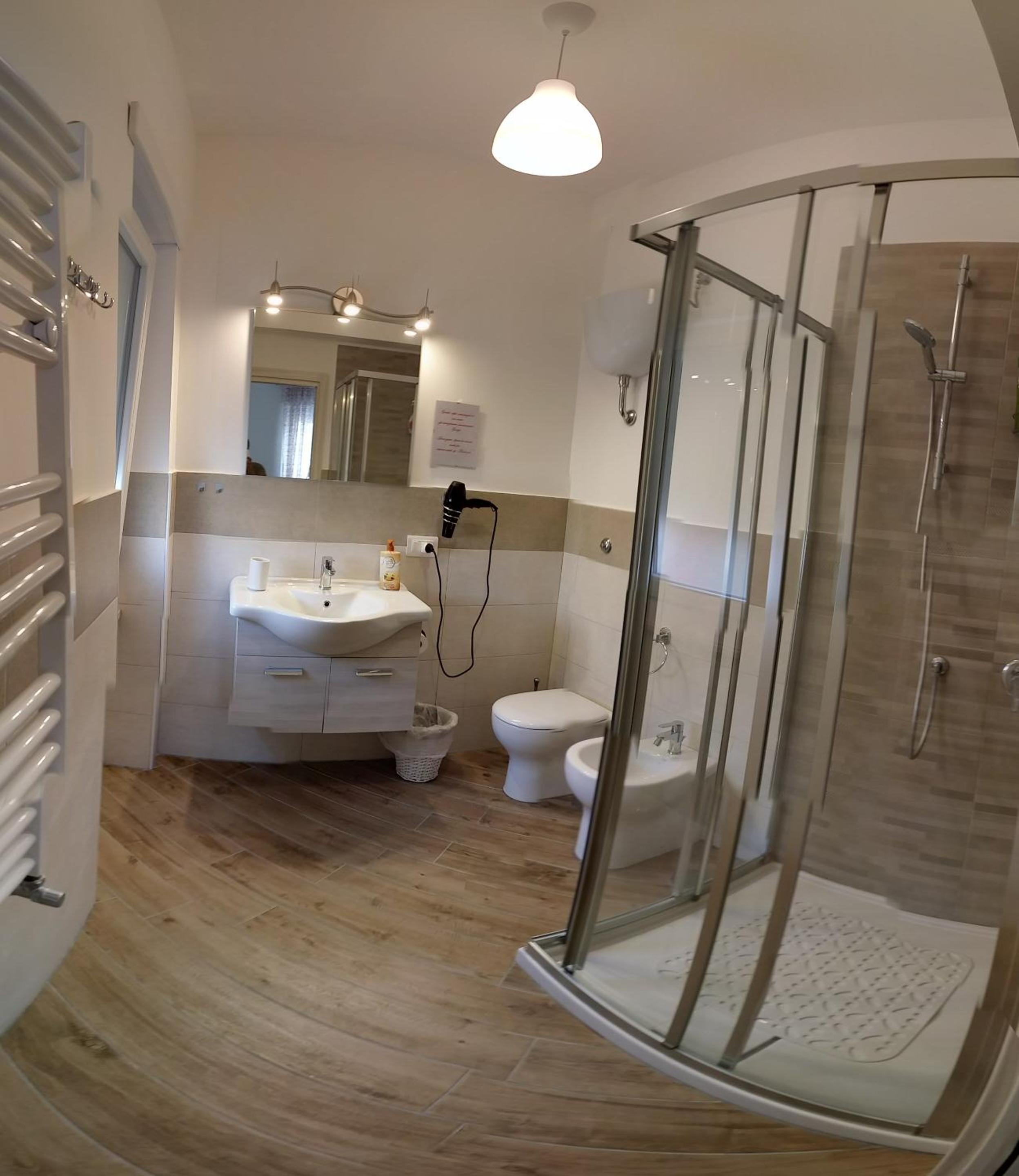 Triple Room - Photo 6