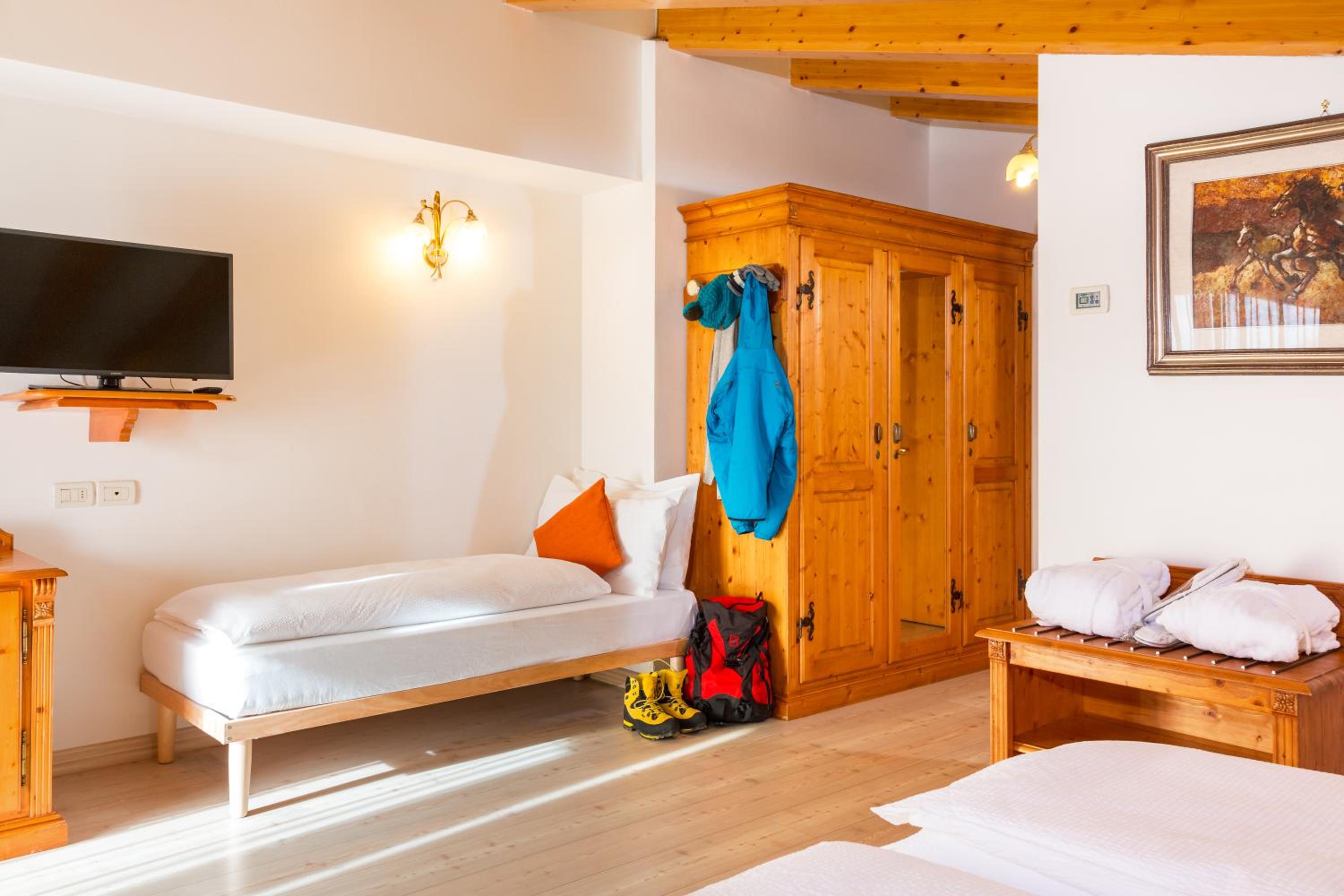 Standard Quadruple Room - Photo 4