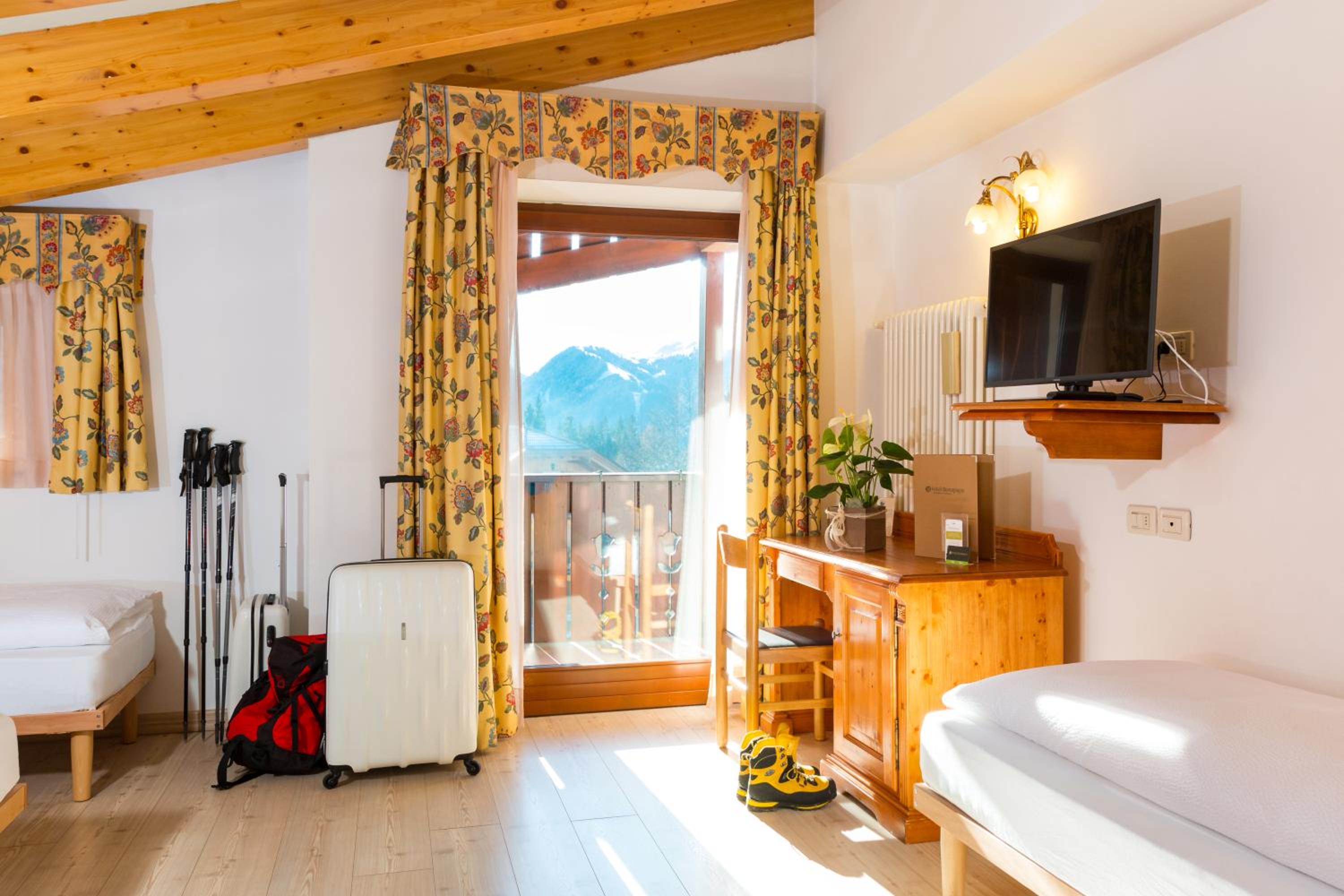 Standard Quadruple Room - Photo 3