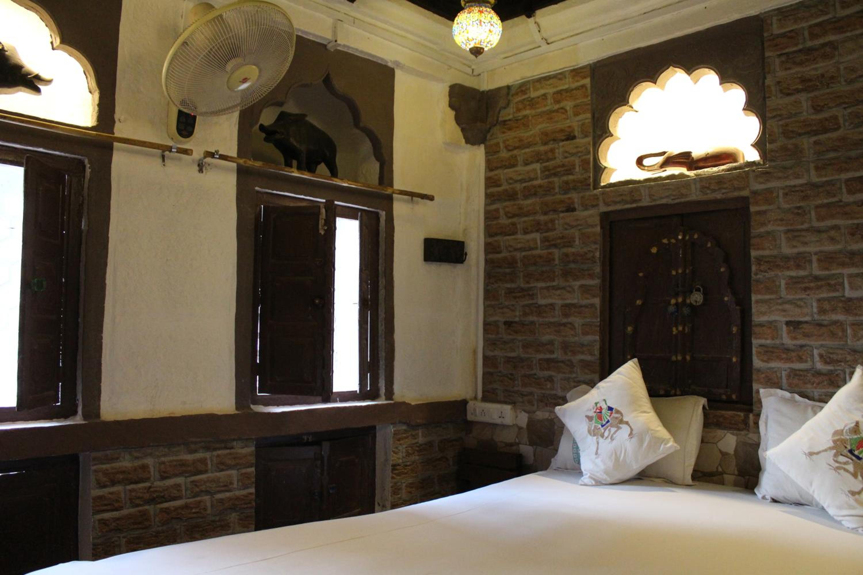 Budget Double Room photo 3