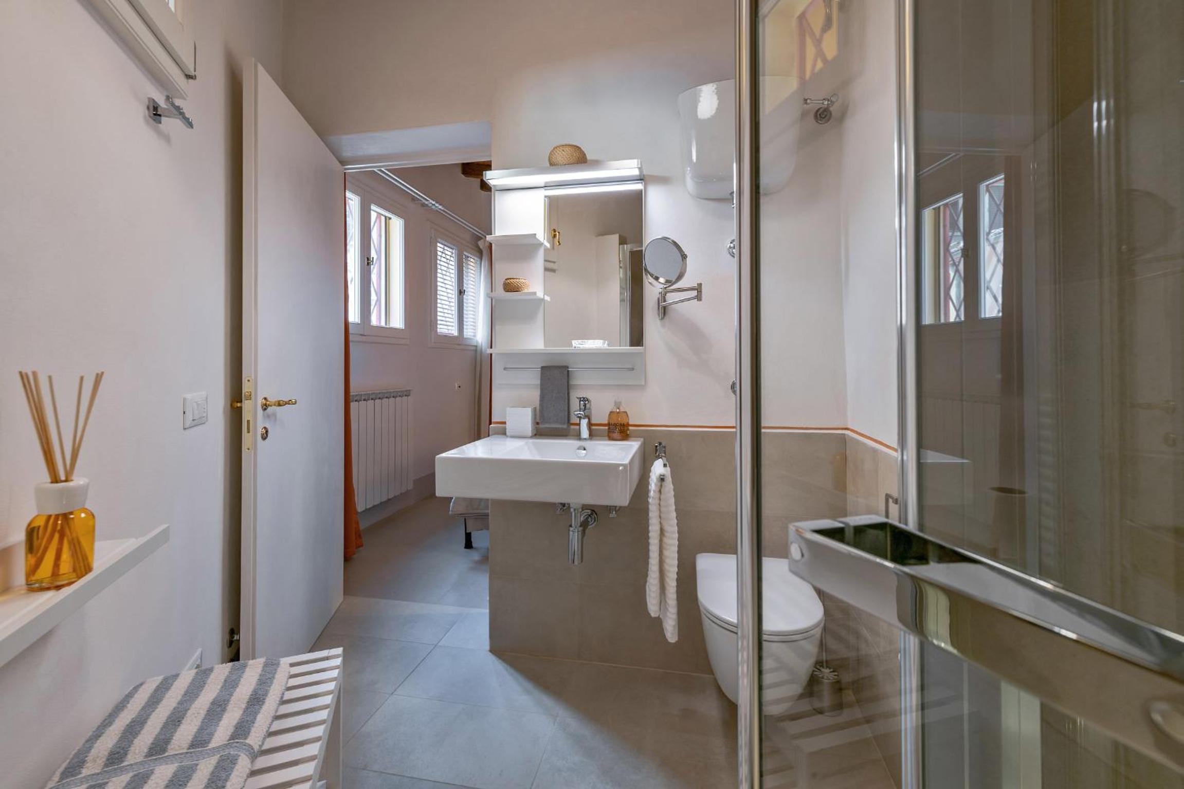 Double Room with Shower photo 3