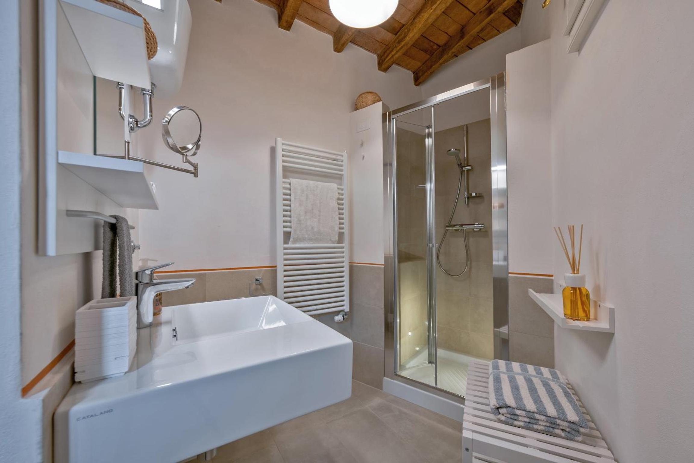 Double Room with Shower photo 2