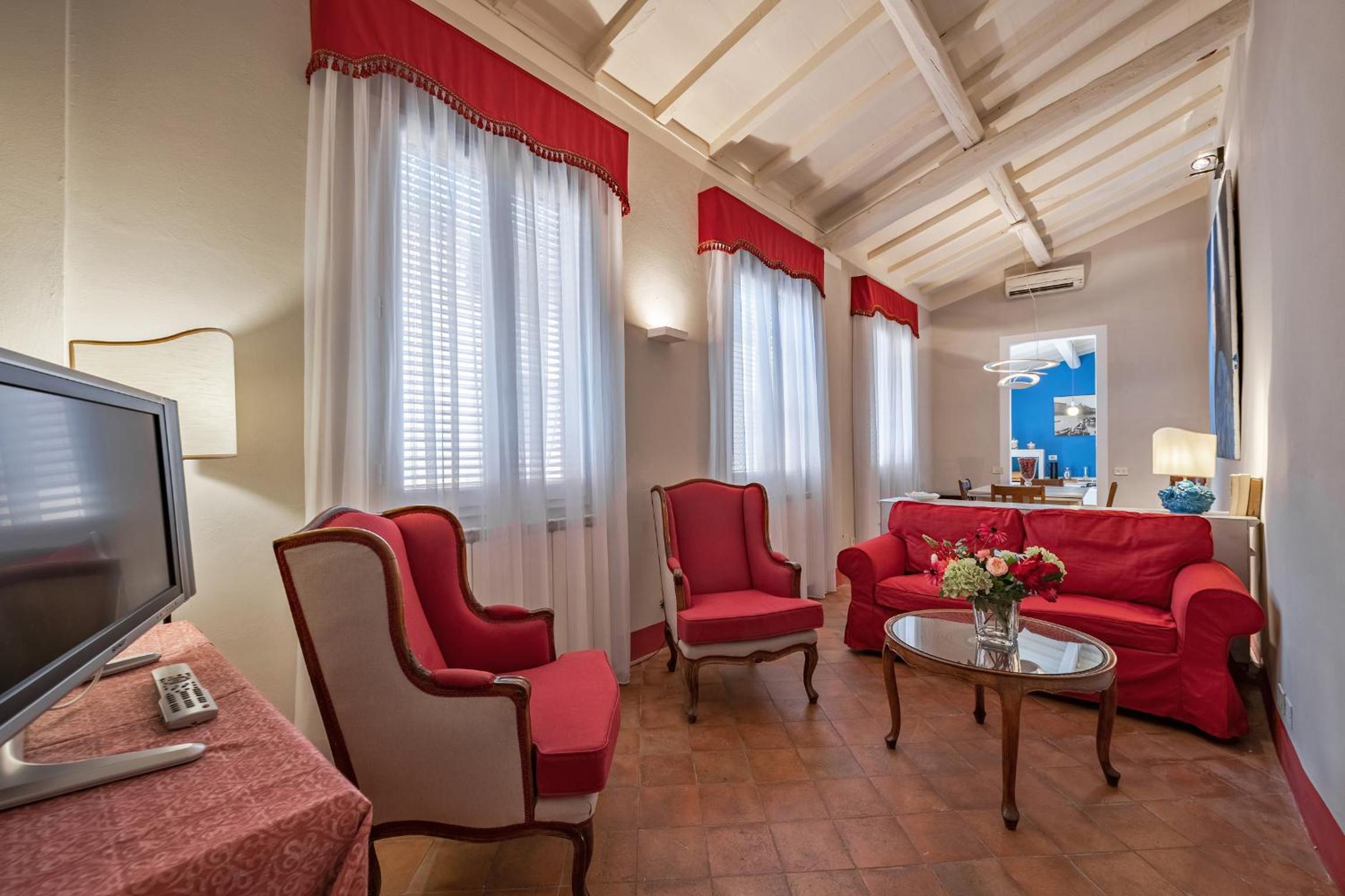 Family Suite photo 2