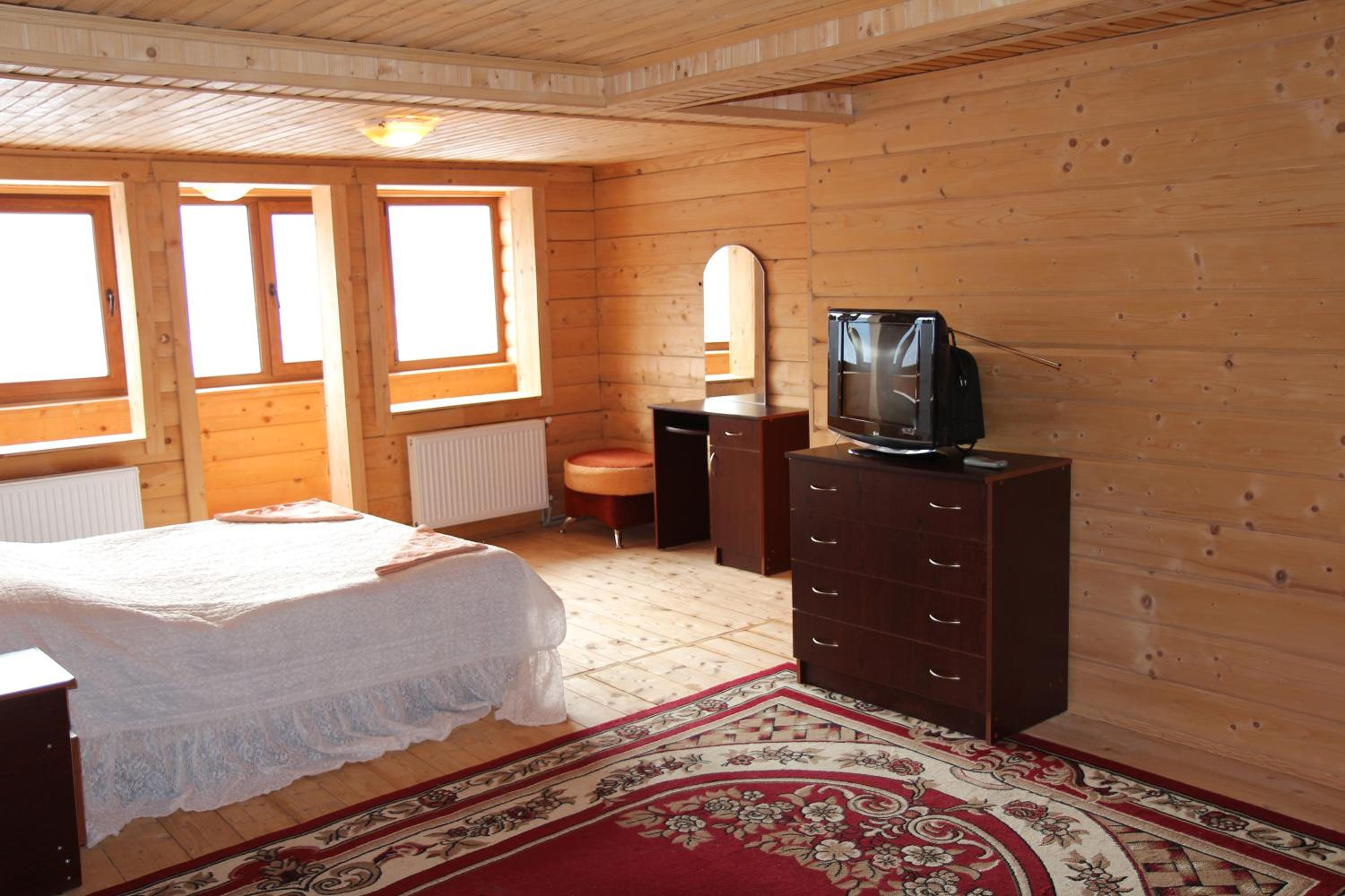 Family Room with Balcony photo 2