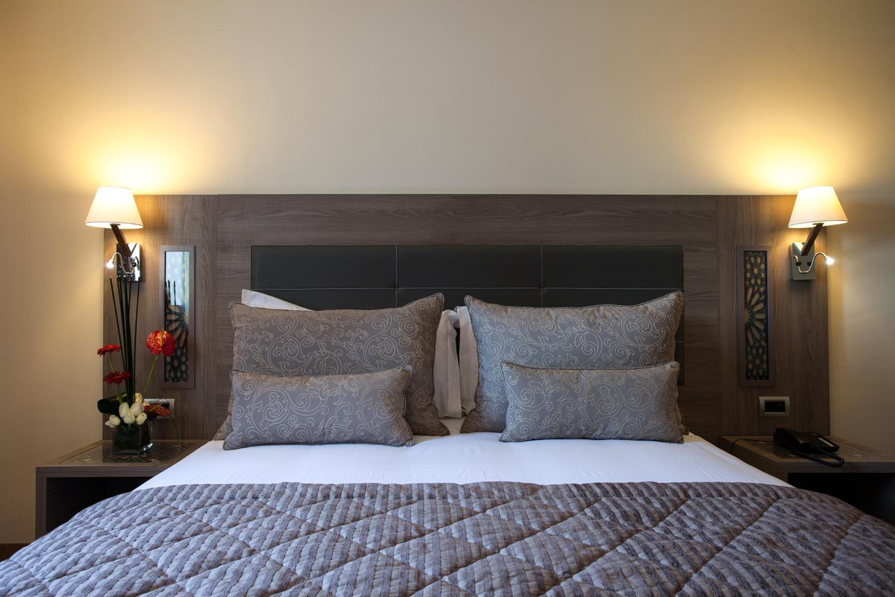 Superior Double Room With Pool View photo 3