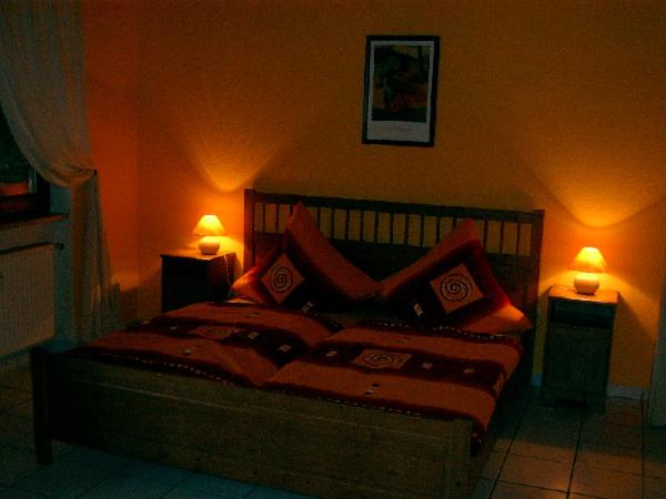 Budget Double Room - Photo 5