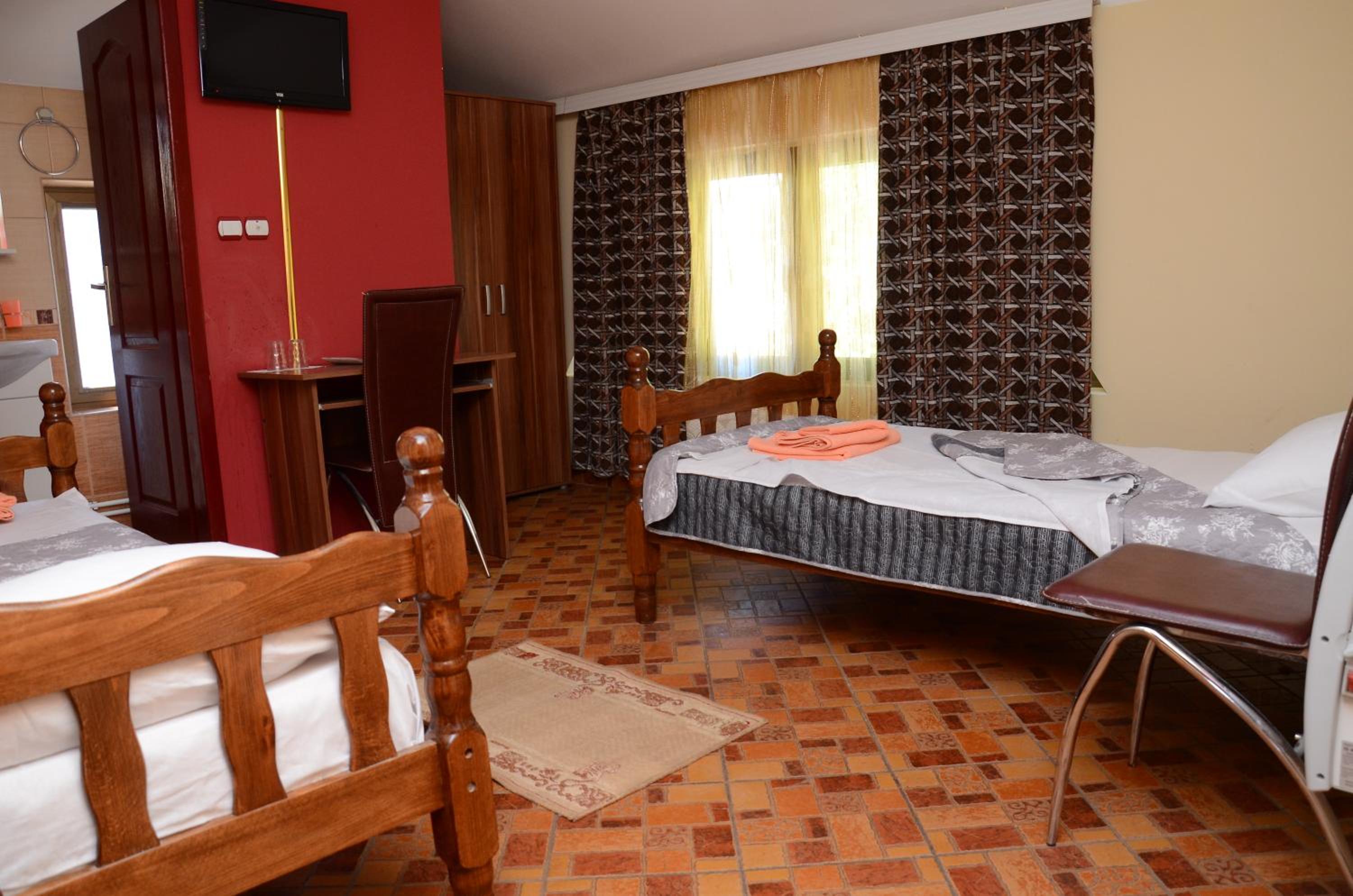 Deluxe Twin Room photo 1