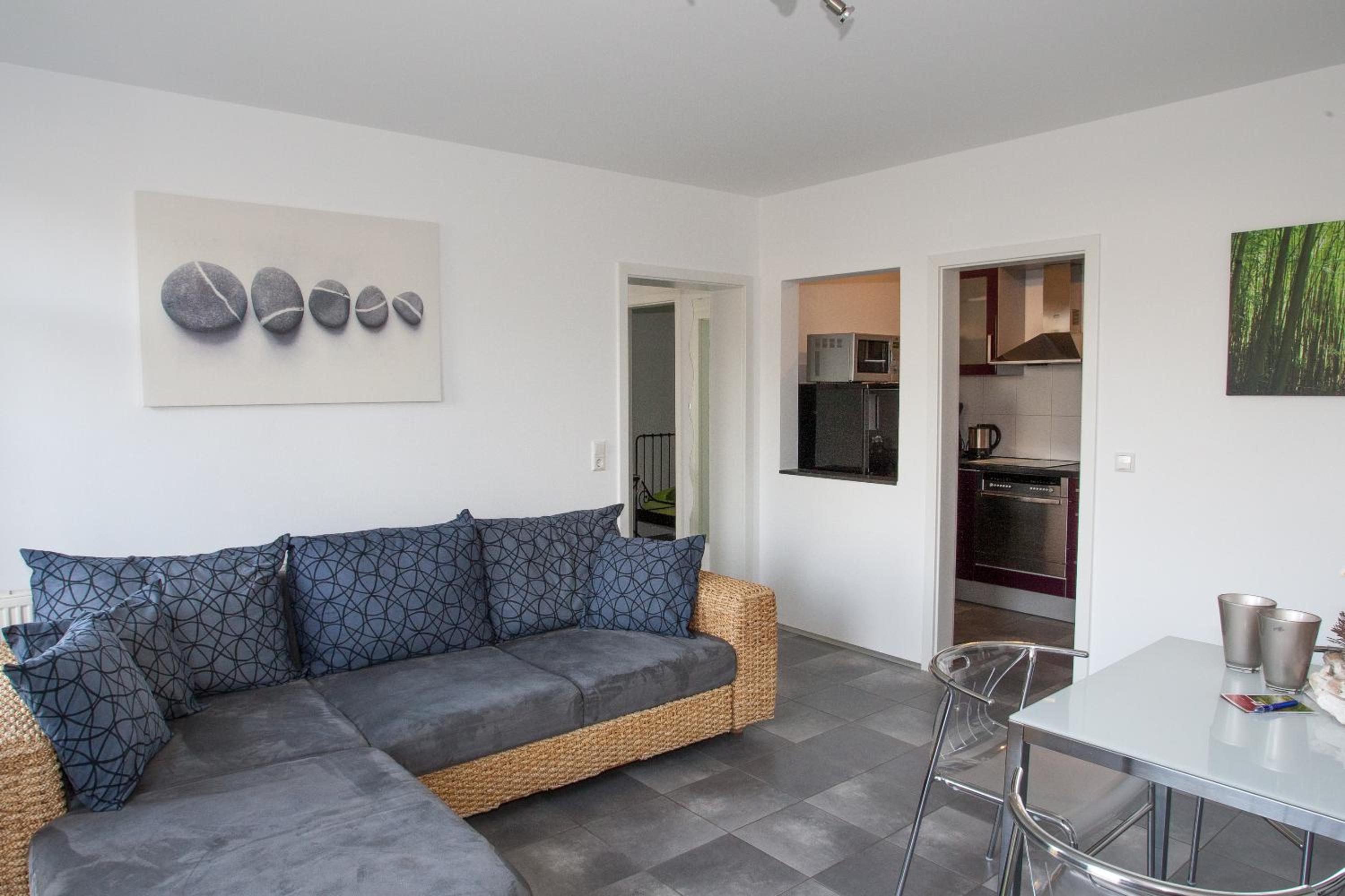 Apartment A - Photo 6