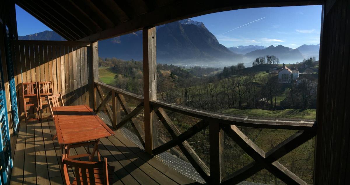 Single Room with Balcony photo 2