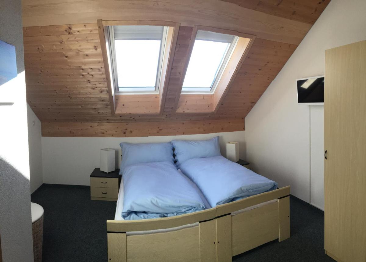 Twin Room with Balcony (sea breeze) photo 2