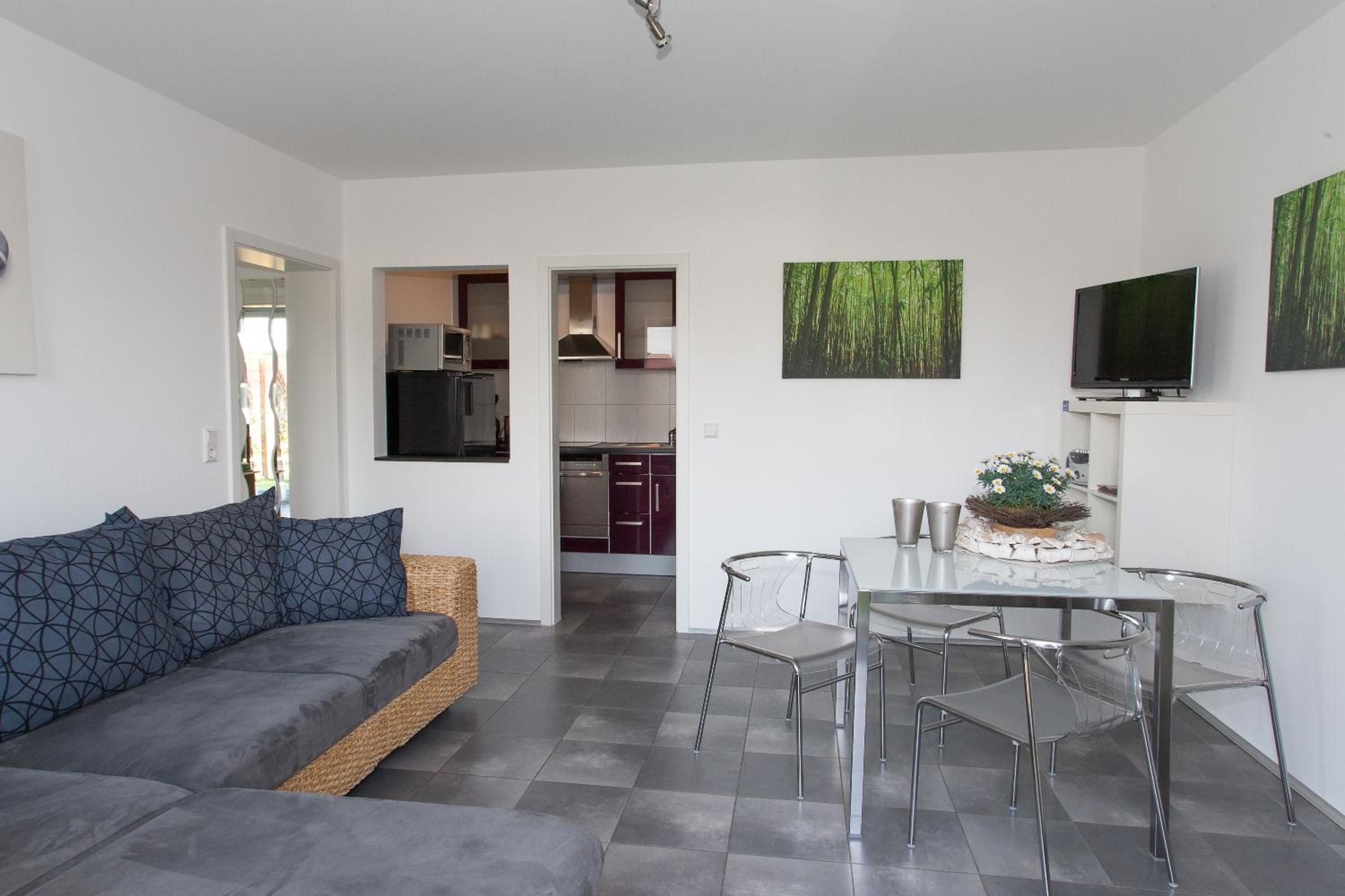 Apartment A - Photo 1