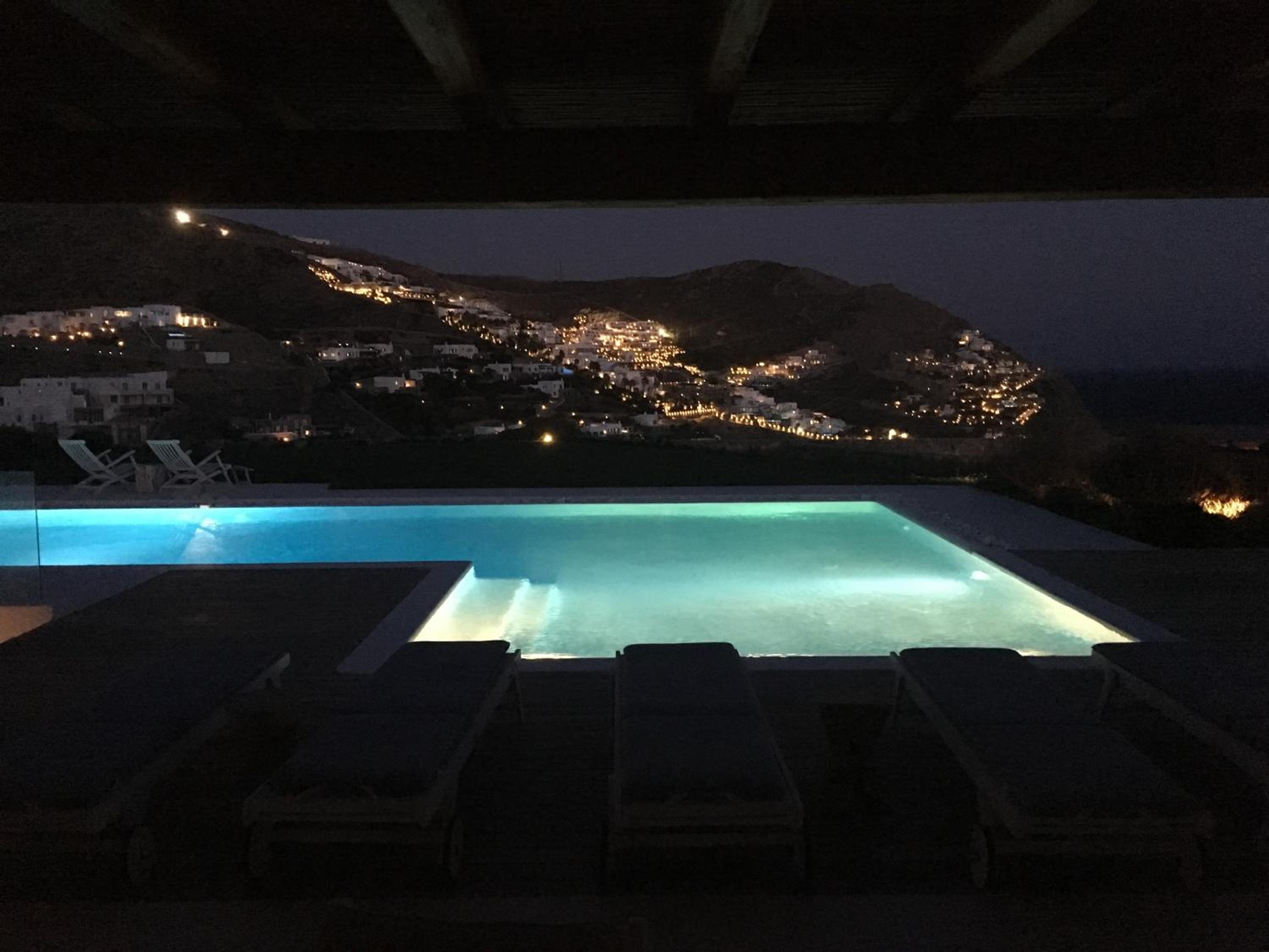 Deluxe Villa photo 2