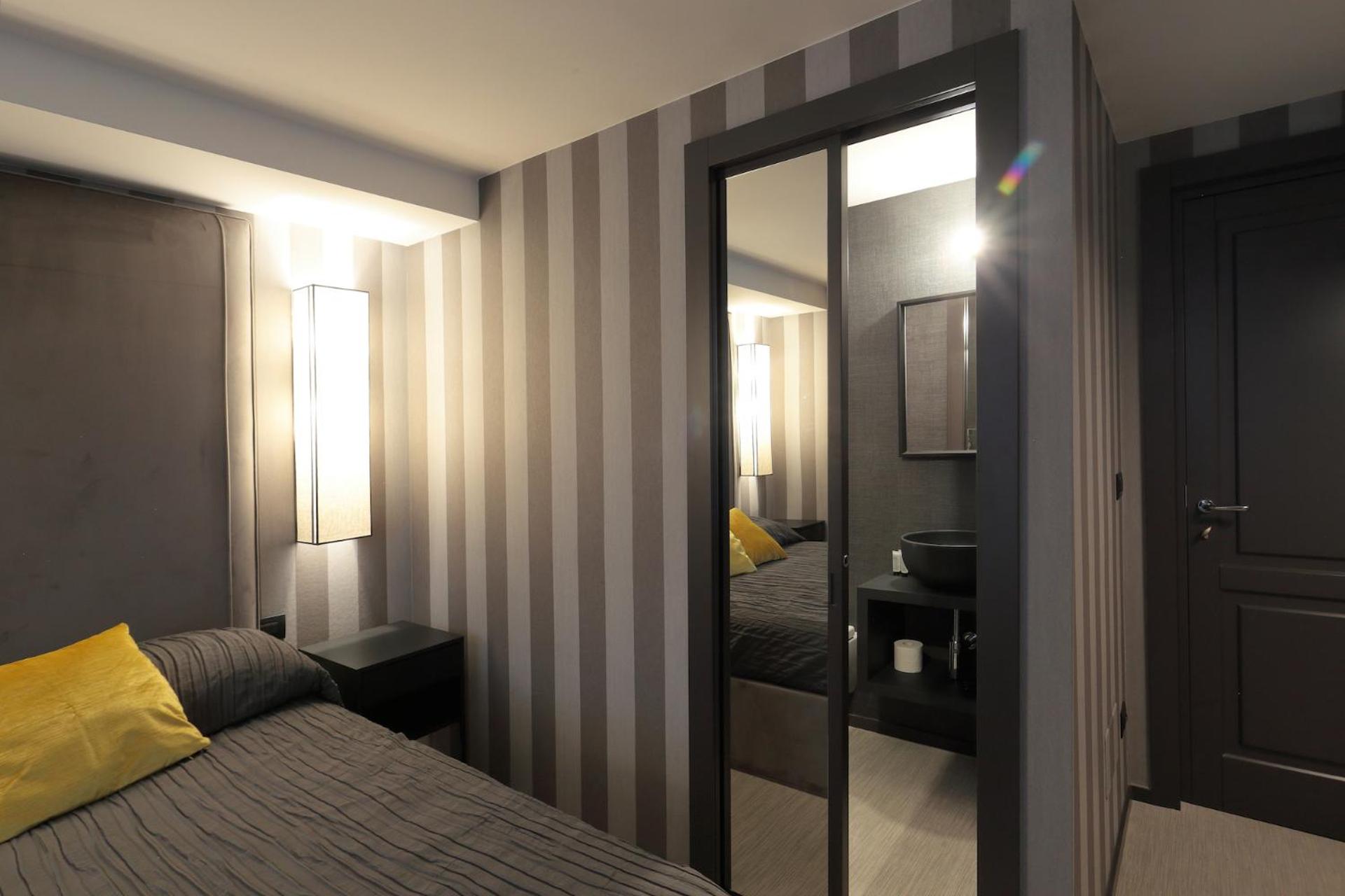 Double Room - Photo 11