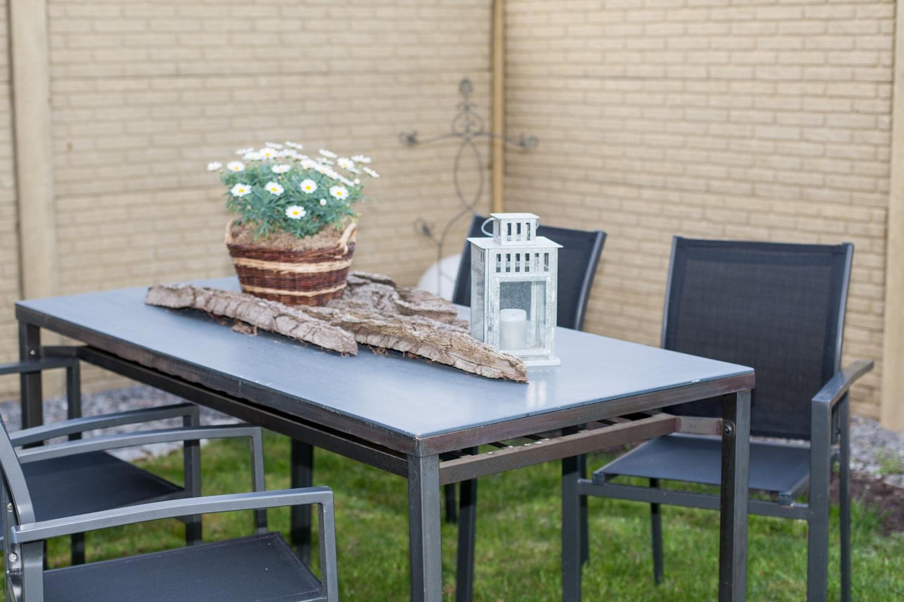 Apartment A - Photo 23