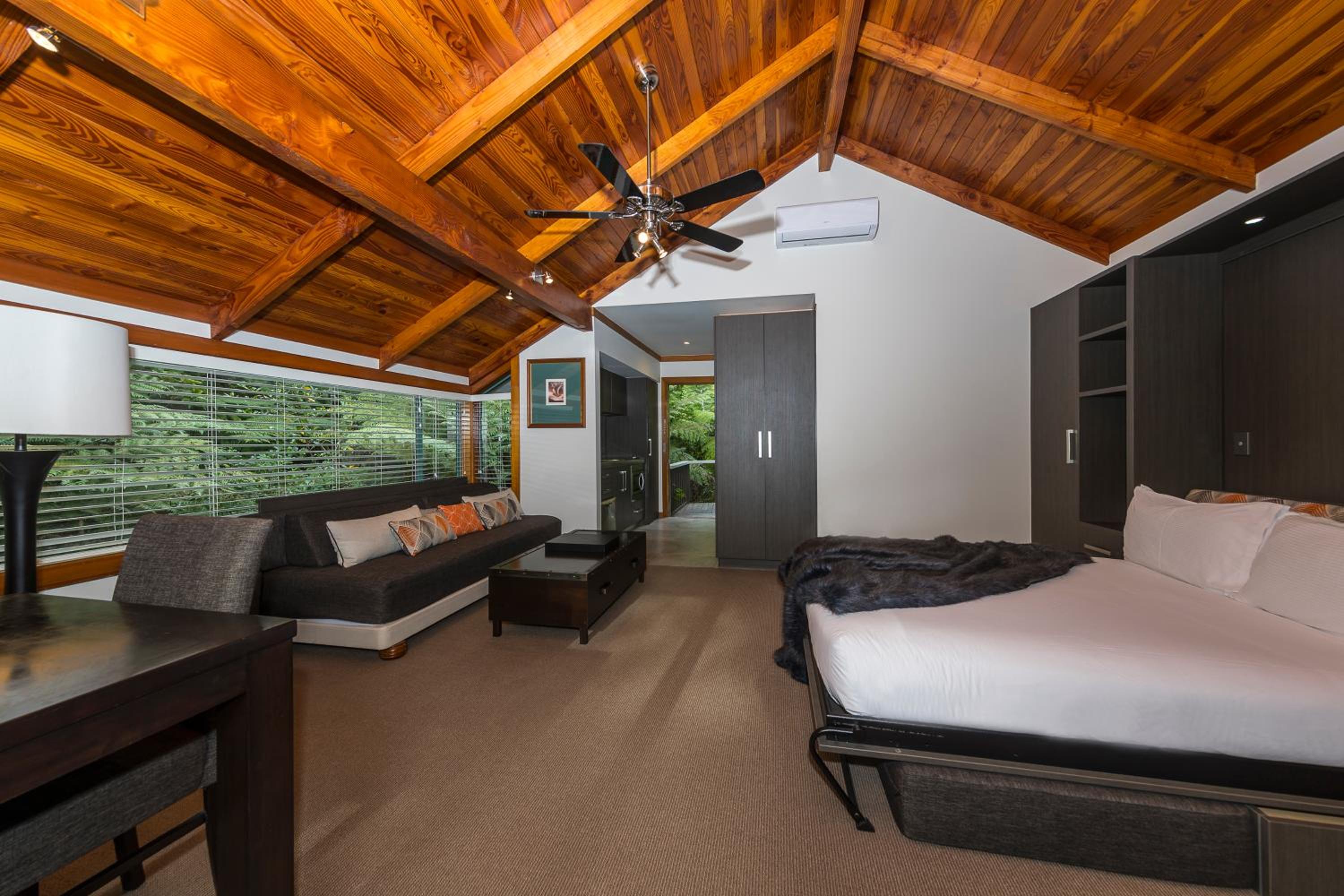 Superior Queen Room