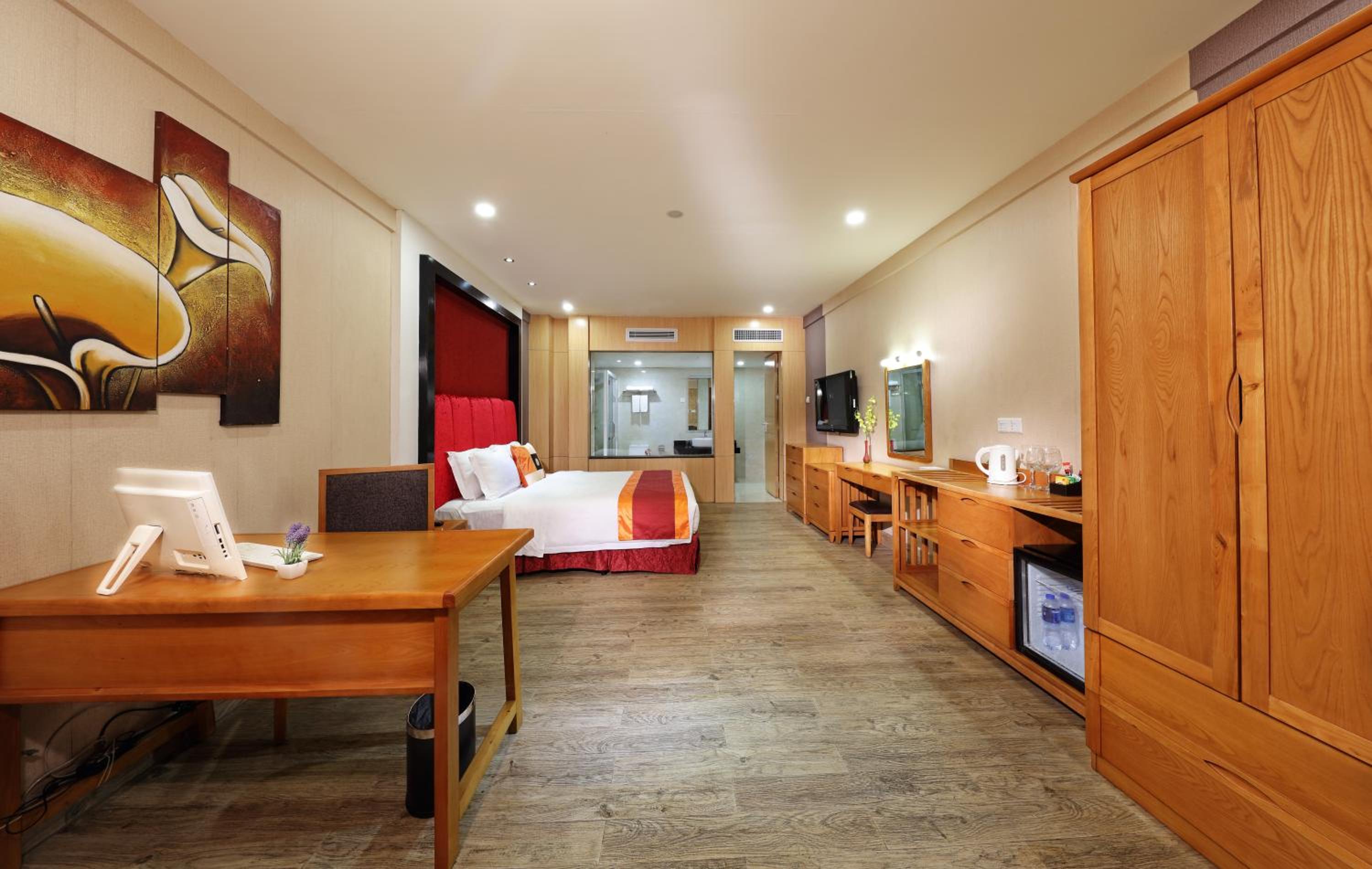 Deluxe Garden View King Room