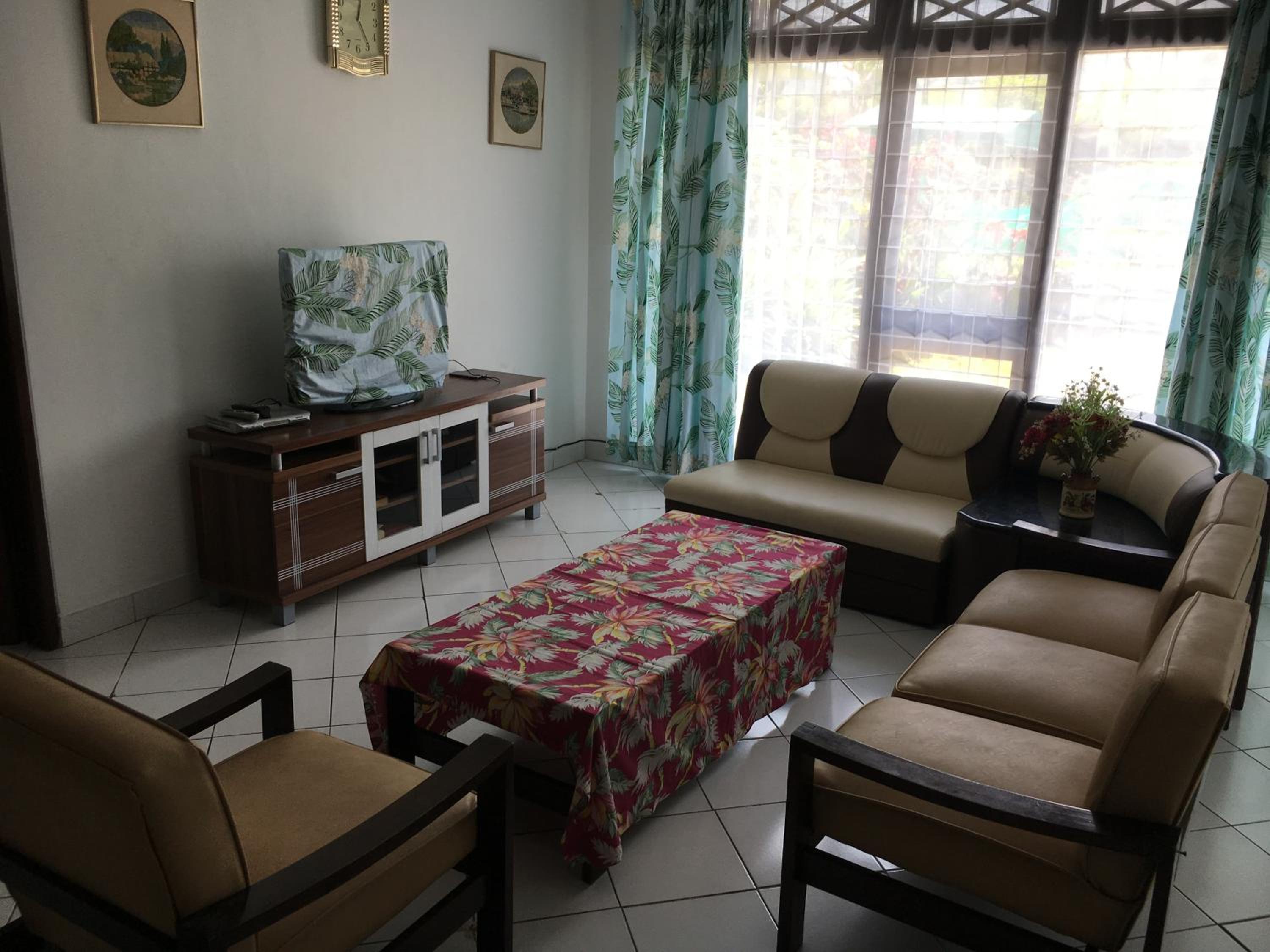 Villa photo 1