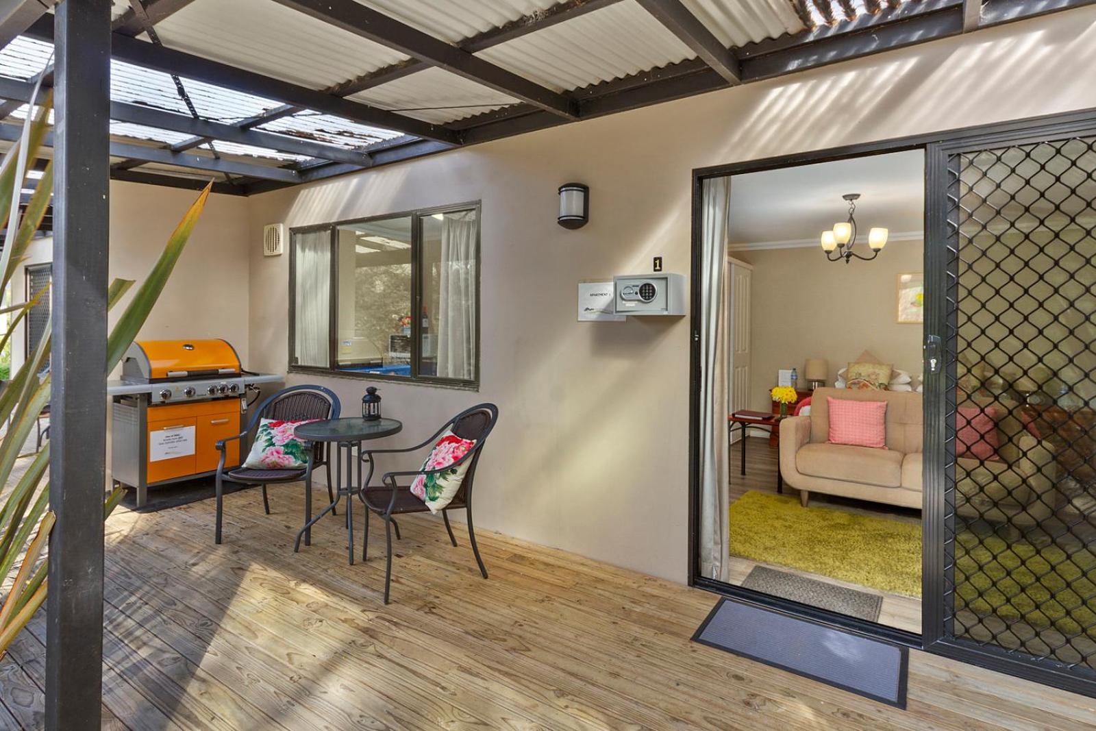 Deluxe Double or Twin Room - Photo 6