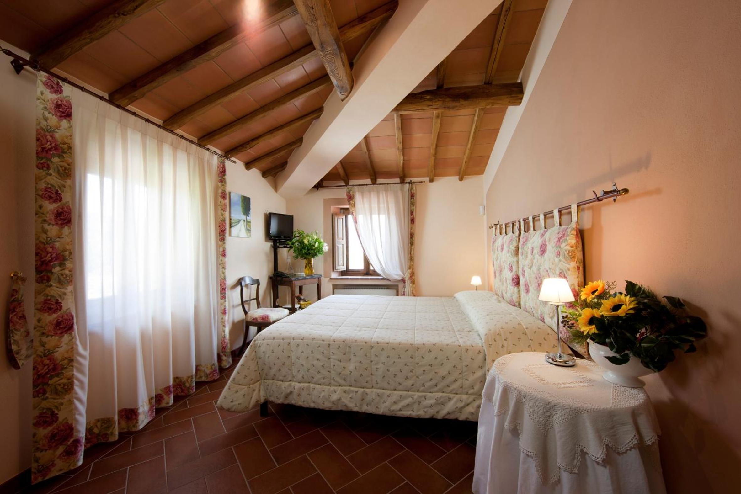 Double or Twin Room with Garden View photo 3