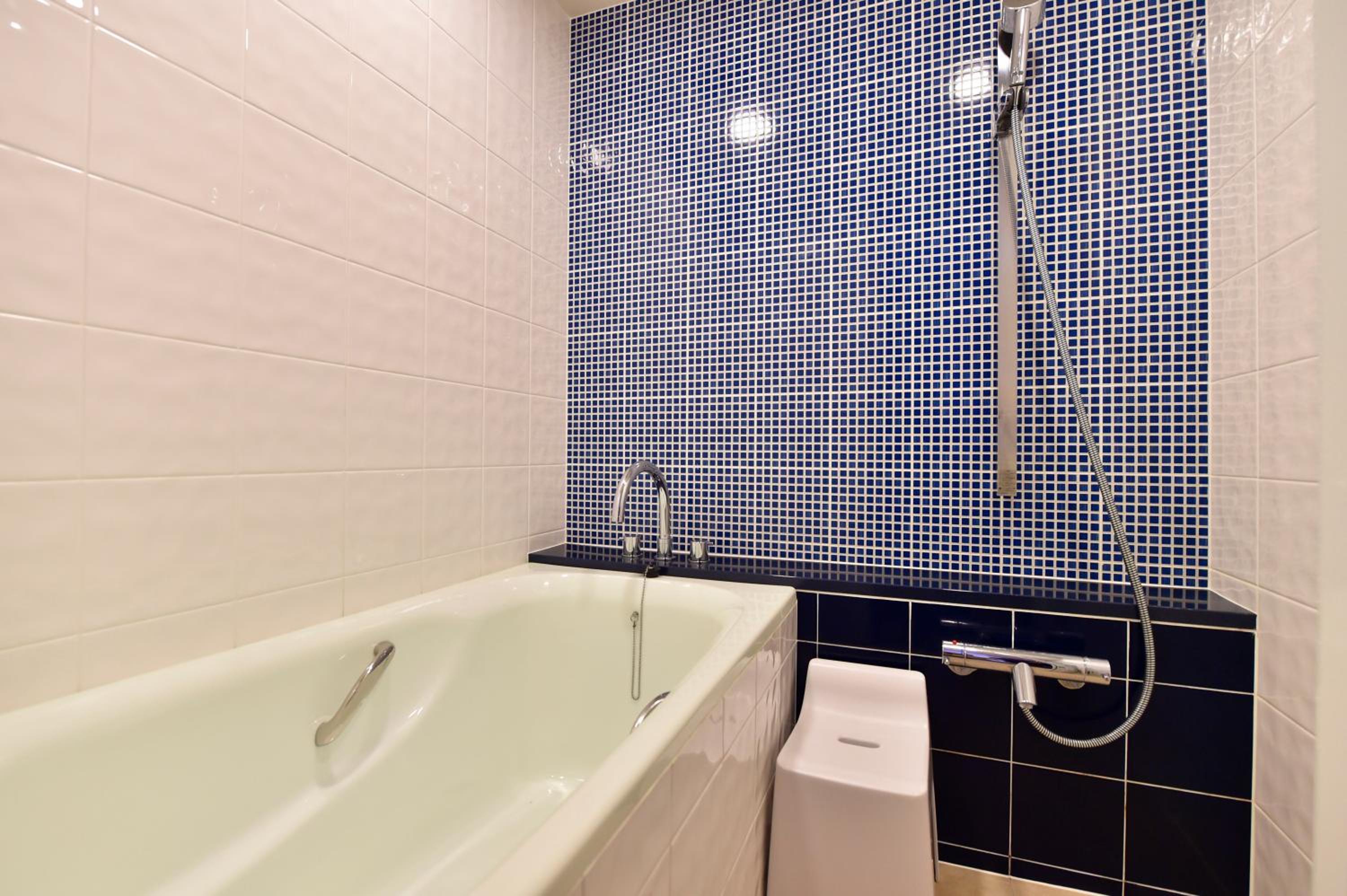 Deluxe Room - Non-Smoking - Photo 7