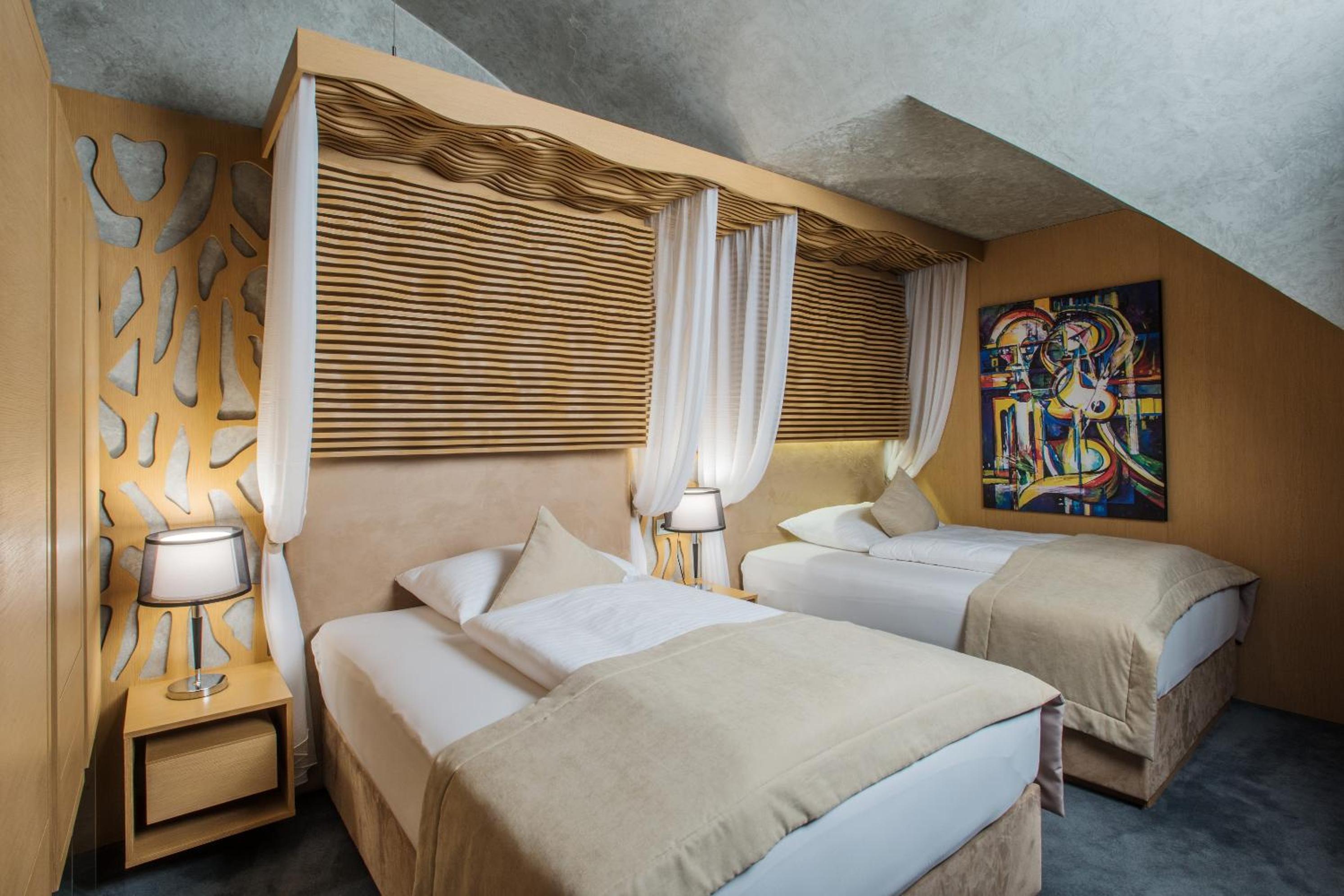 Luxury Panorama Apartment with Bath and Water & Sauna World Access