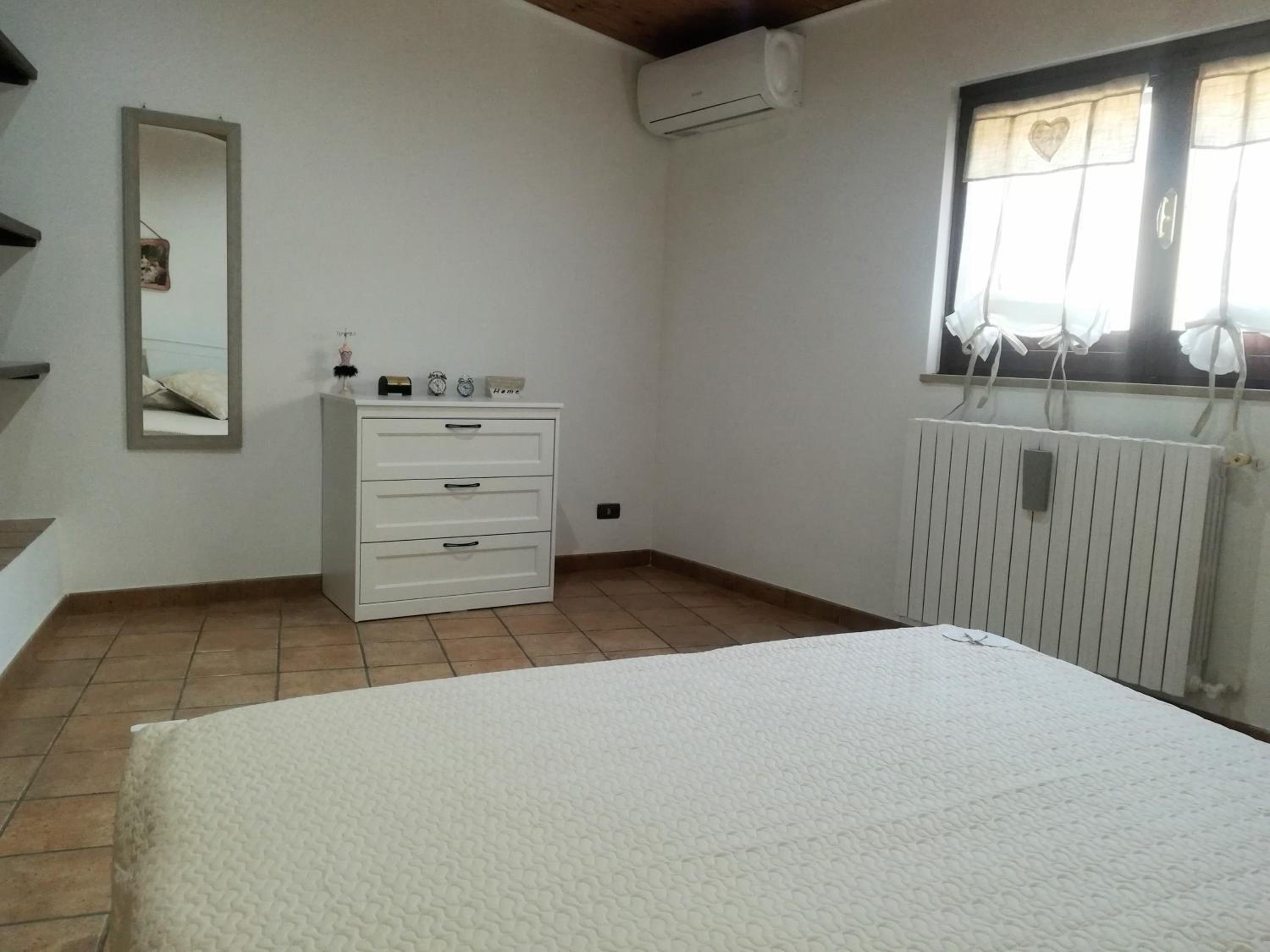 Two-Bedroom Apartment - Photo 2