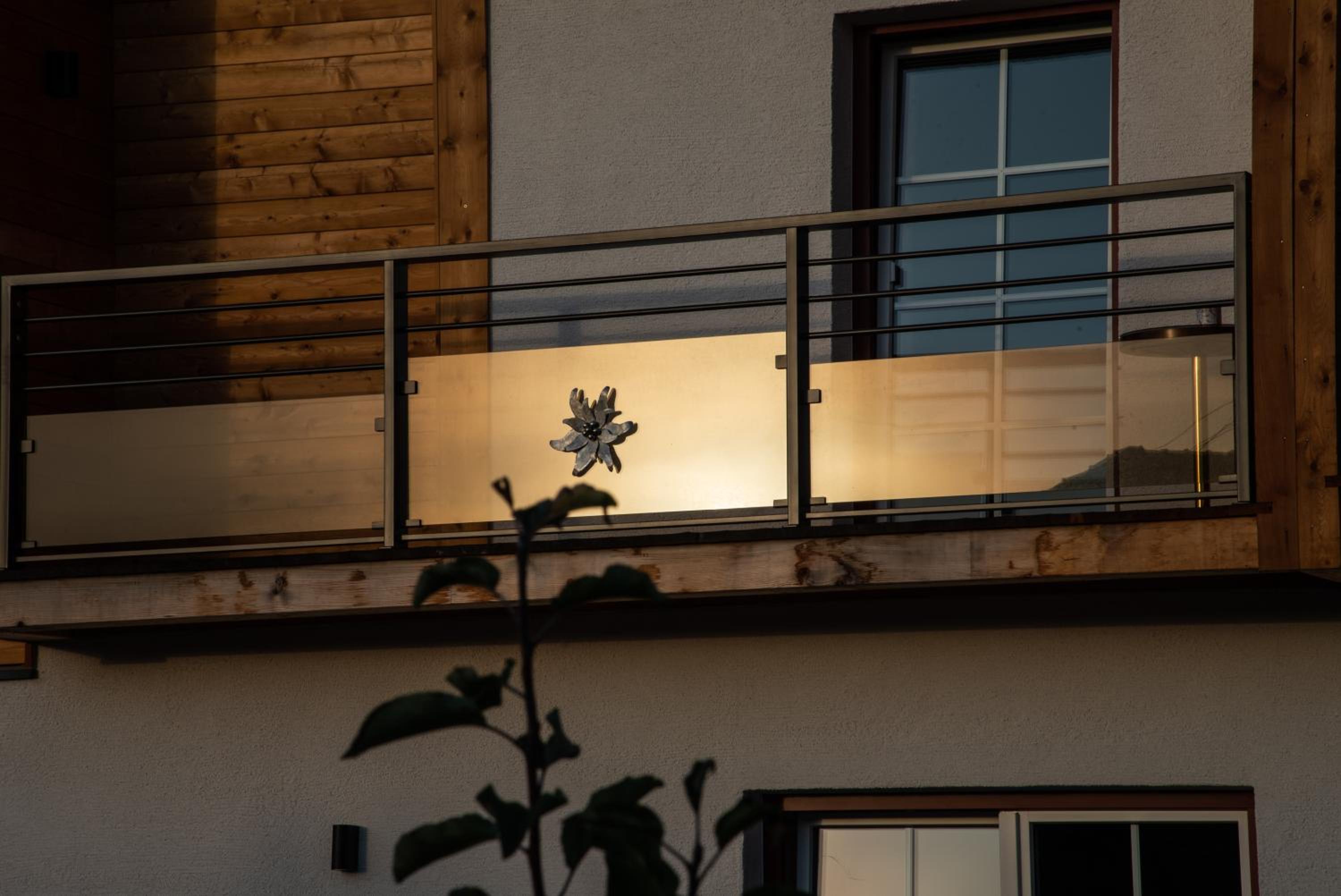 Three-Bedroom Apartment - Photo 3