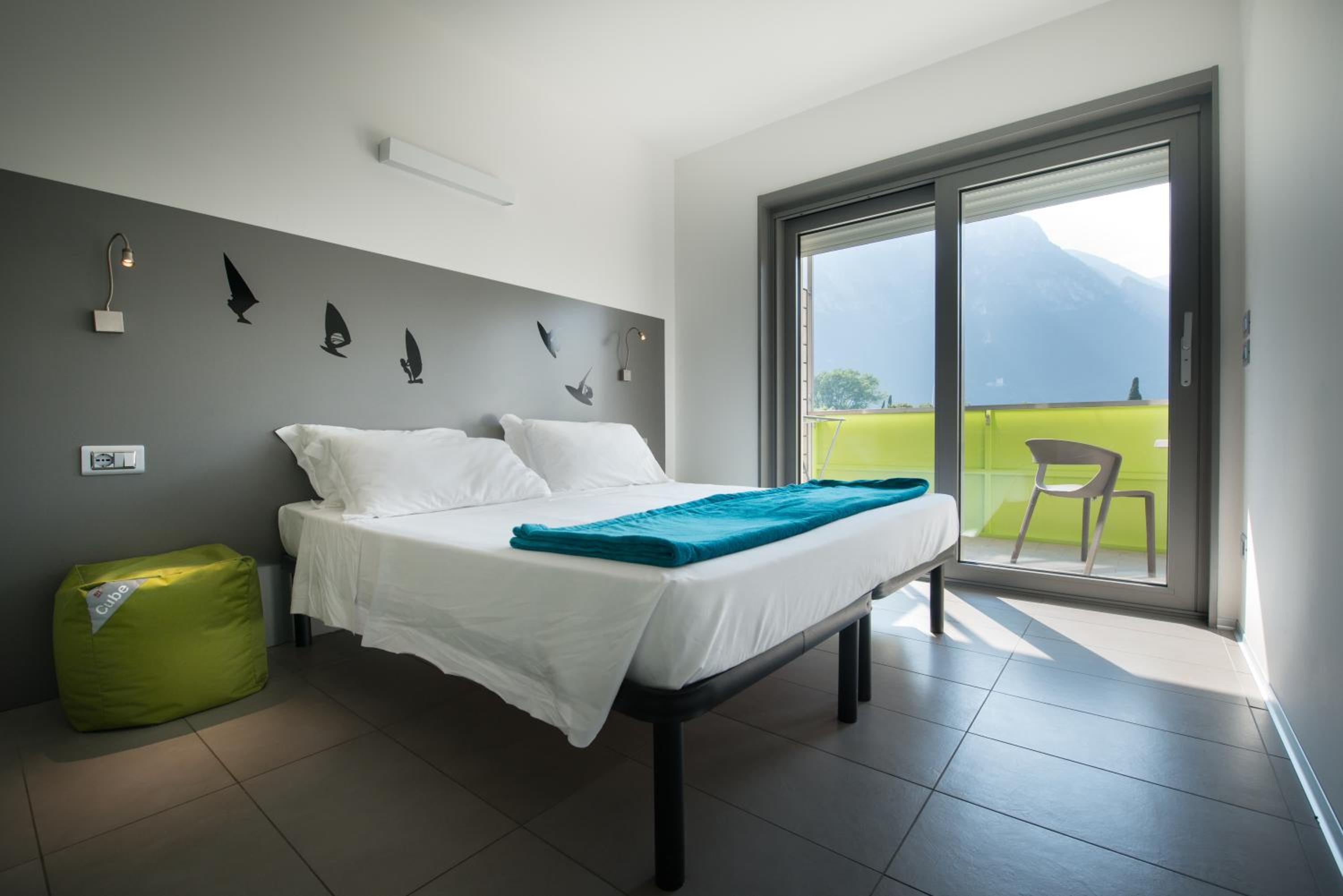 Comfort Apartment with Lake View - Photo 1