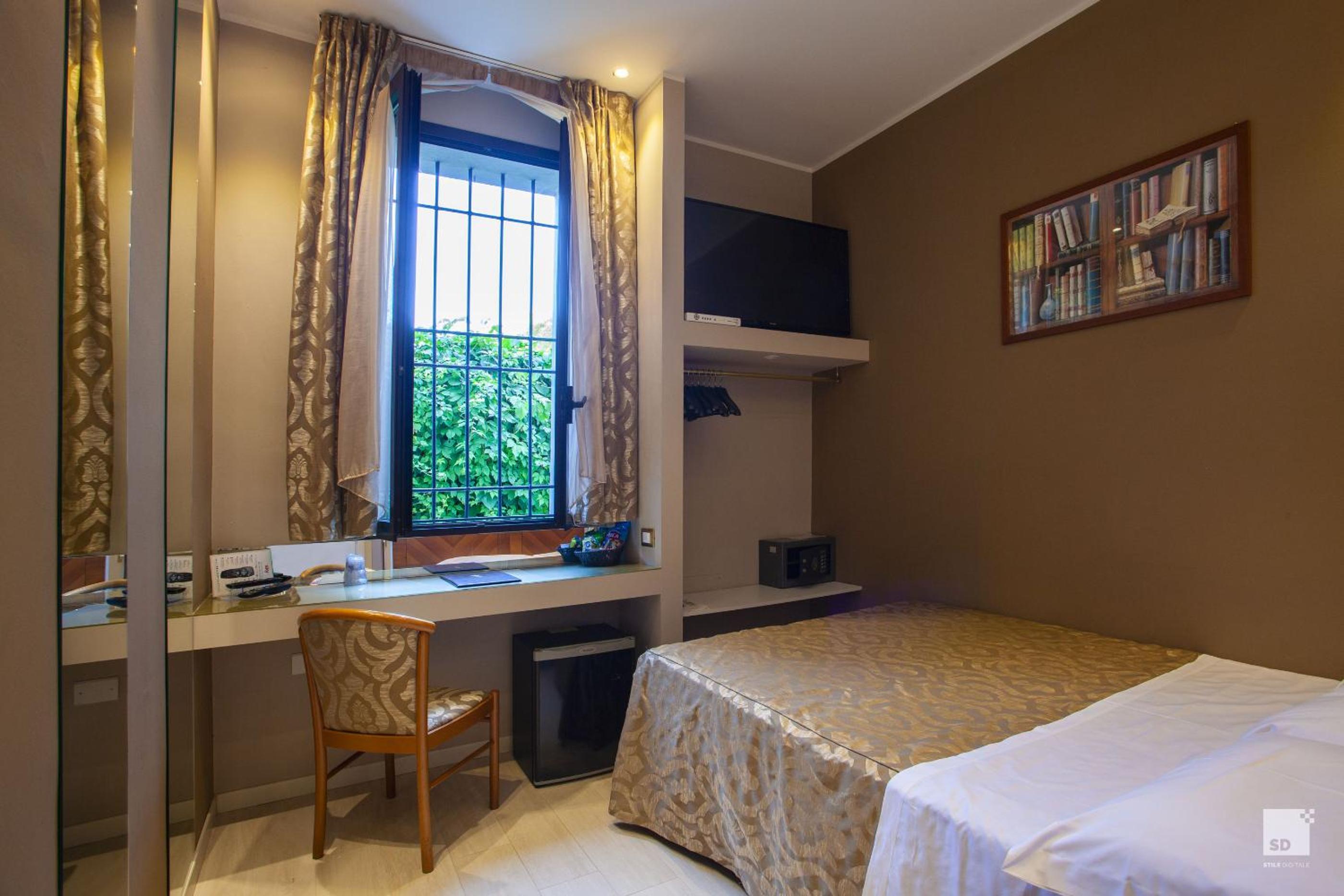 Economy Double Room - Photo 3