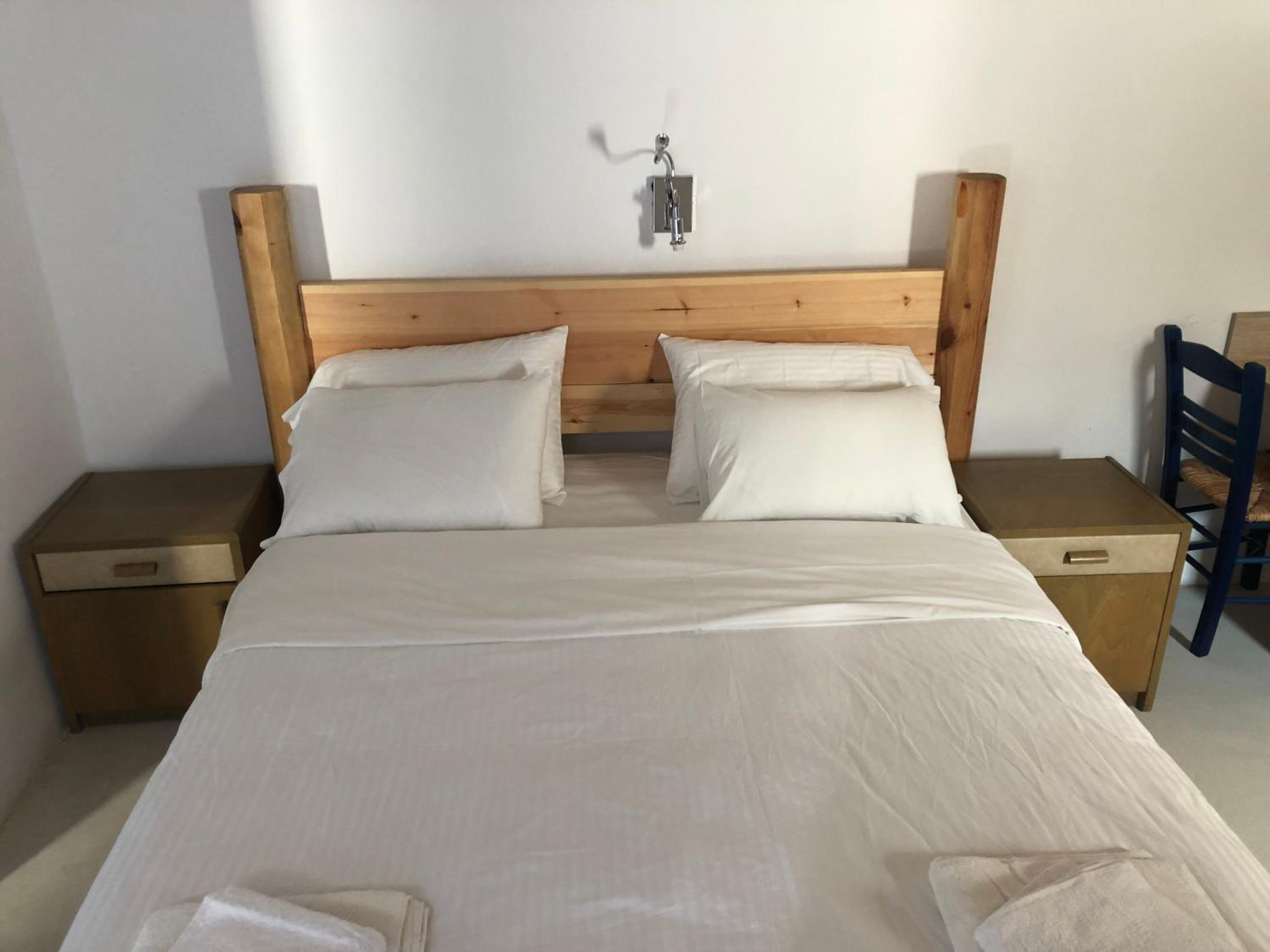 Double Room With Pool View photo 2