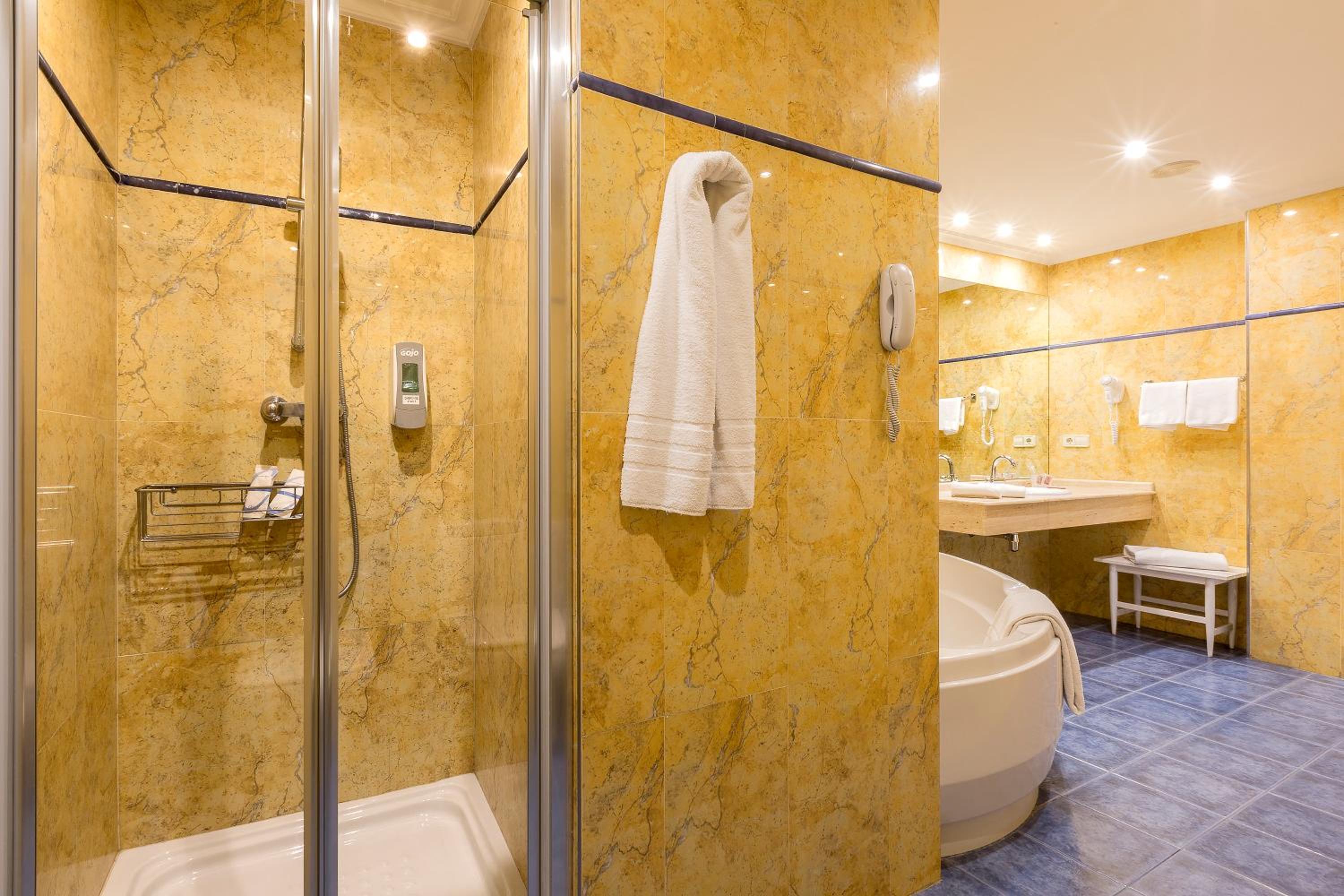 Superior Double Room - Photo 5