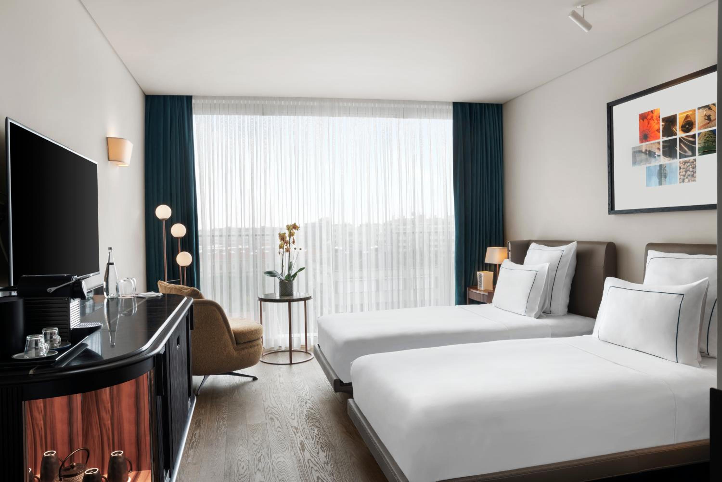 Deluxe Twin Room photo 1