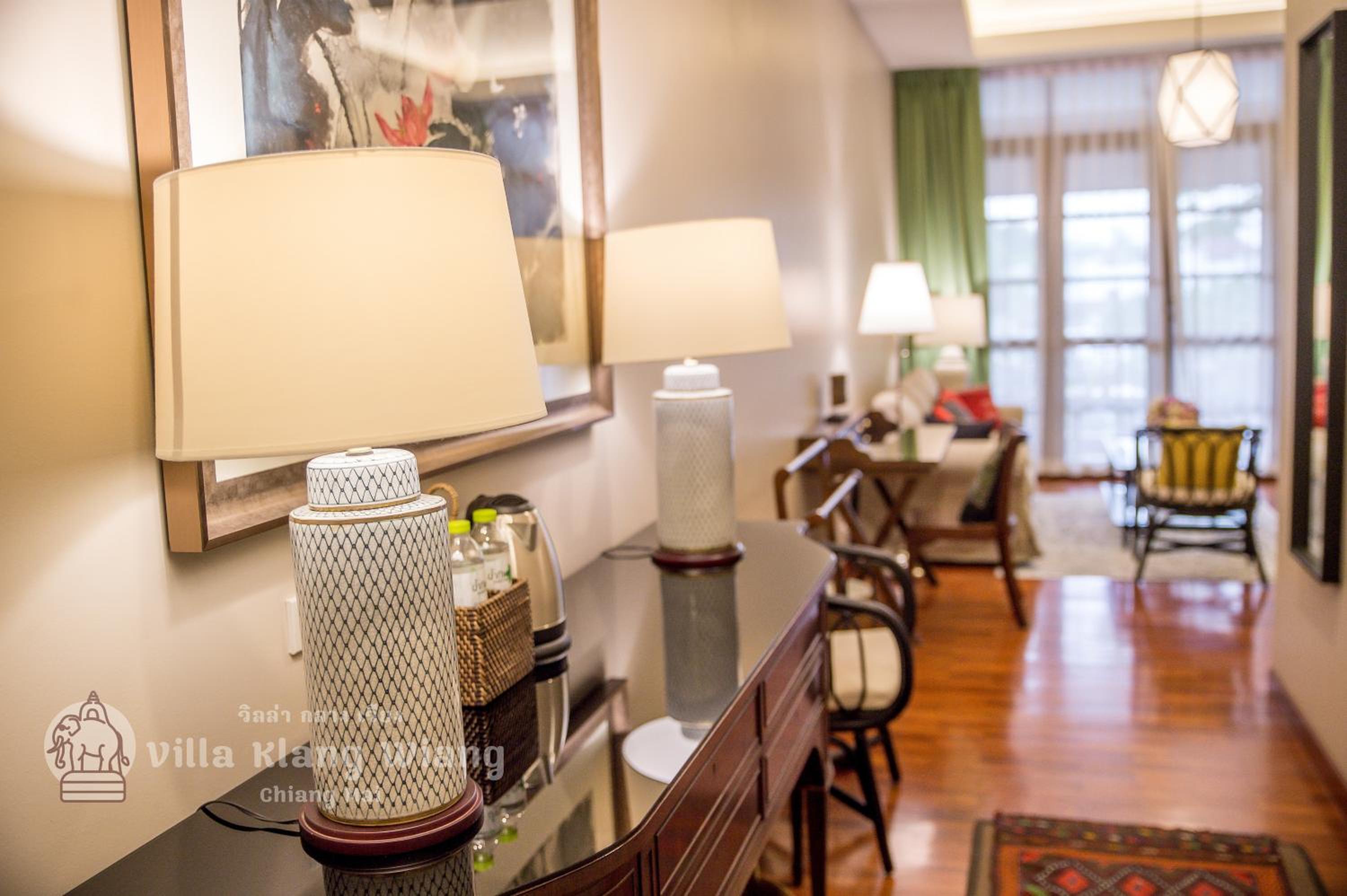 King Suite with Balcony - Photo 4