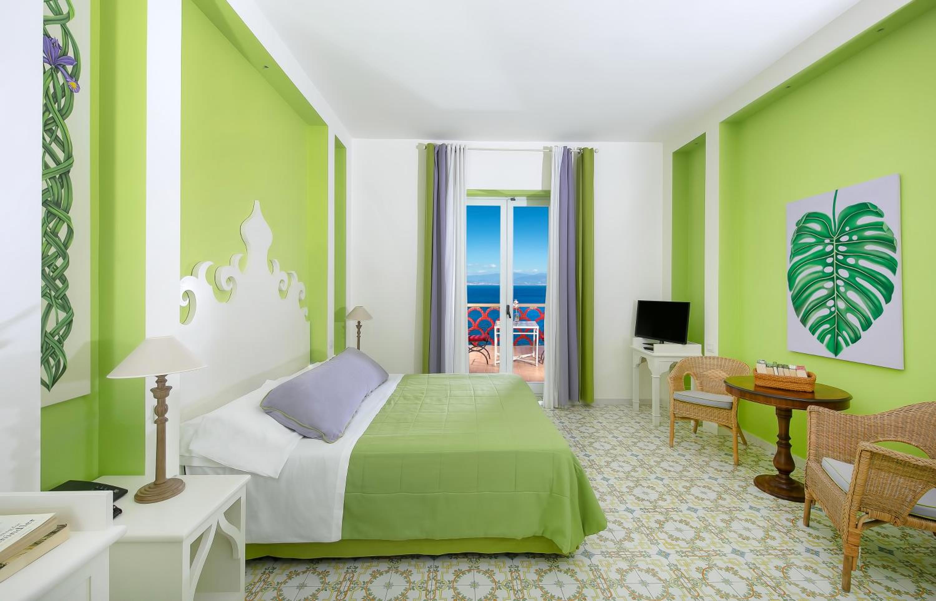 Classic Double Room with Balcony and Sea View photo 2