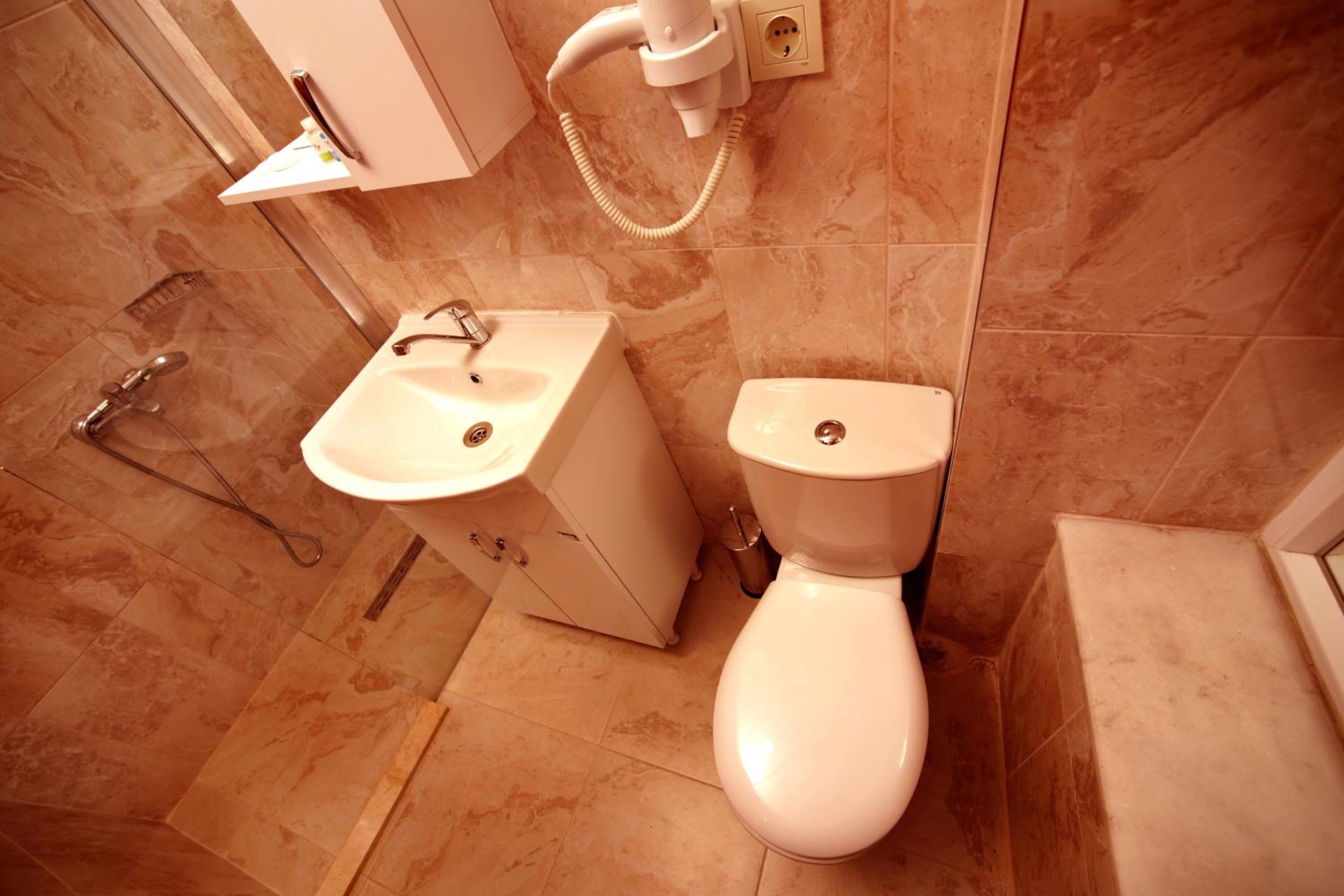 Standard Double or Twin Room photo 3