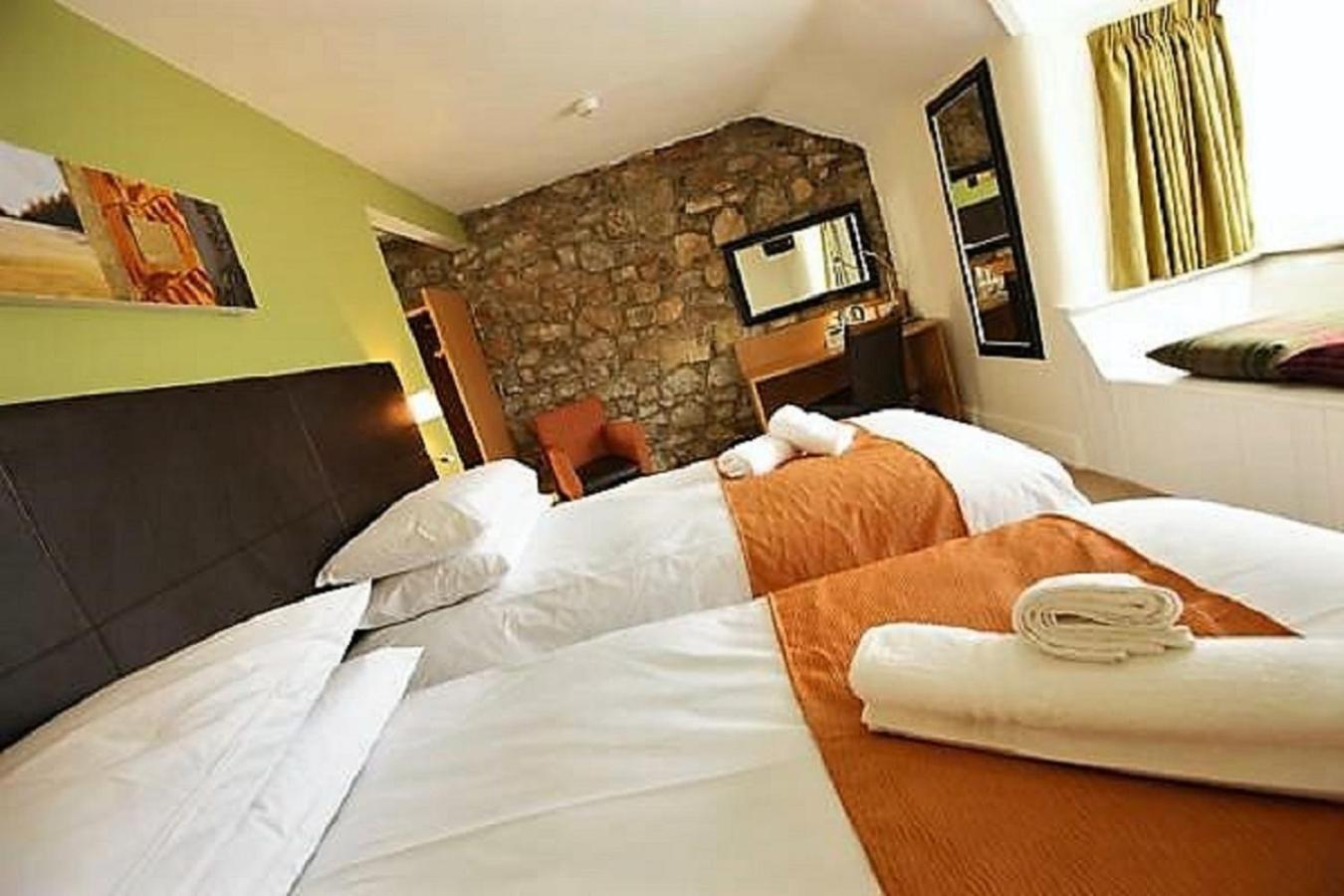 Twin Room - Photo 4