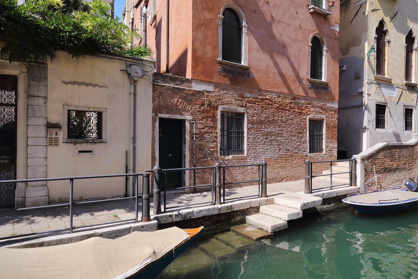 Deluxe Suite - Edificio separato con acceso Spa thumbnail 6